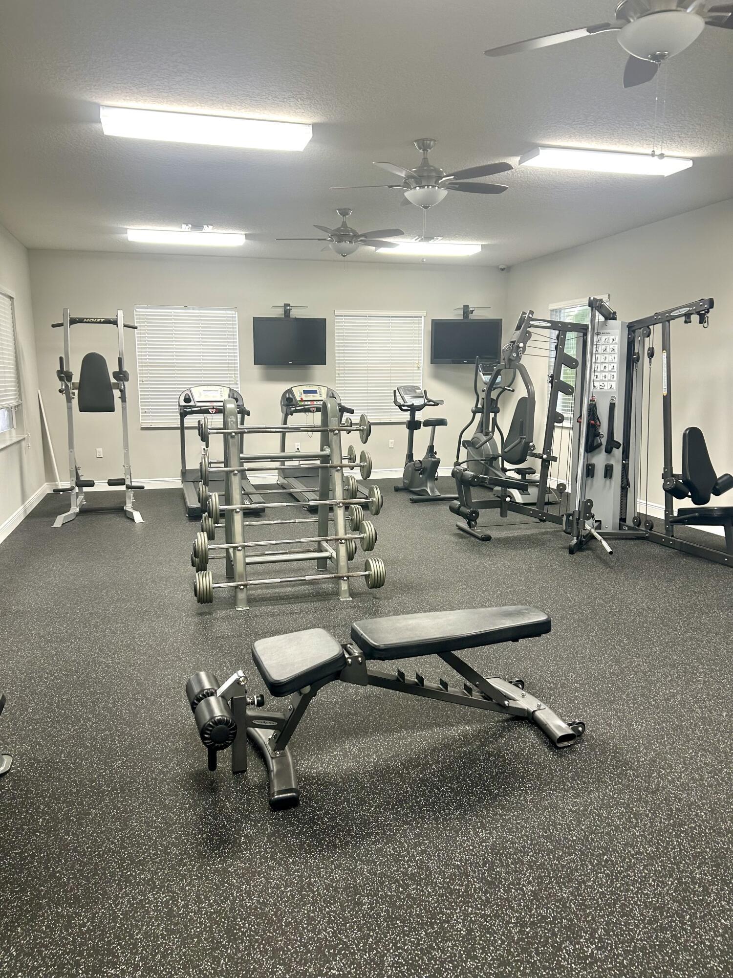 2024 FOXTAIL VIEW, West Palm Beach FL 33411