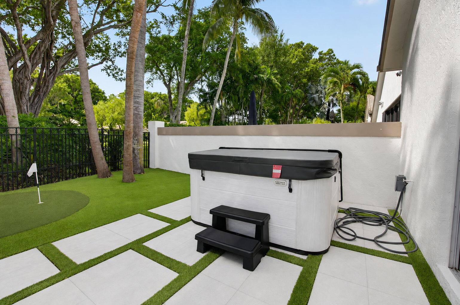 5372 NW 21st, Boca Raton FL 33496