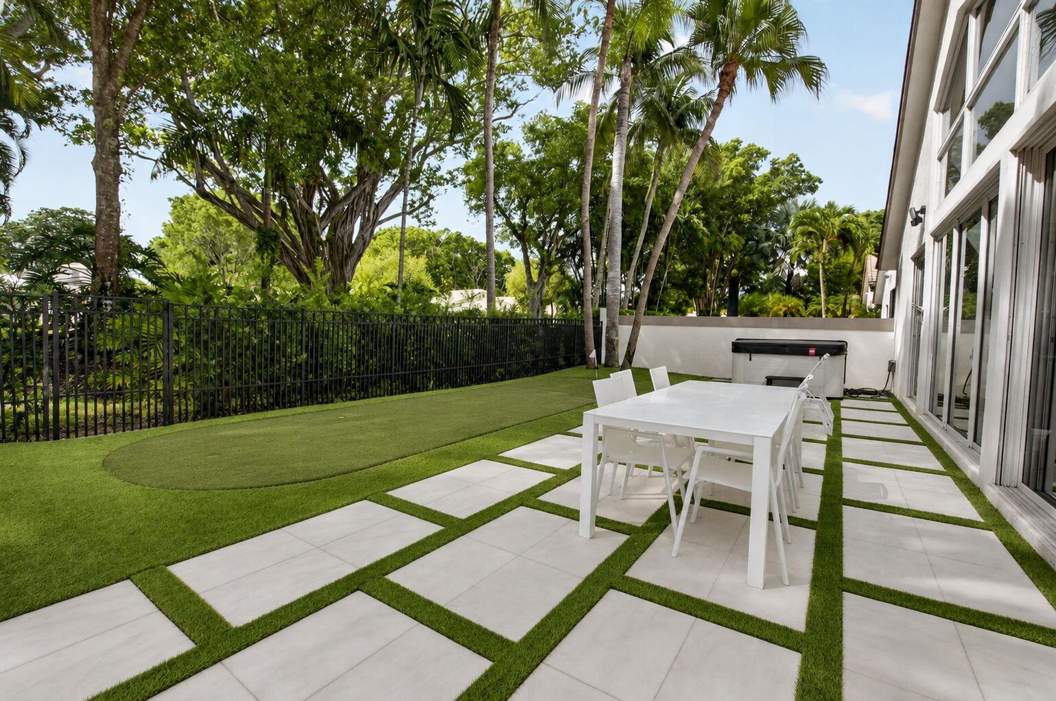 5372 NW 21st, Boca Raton FL 33496