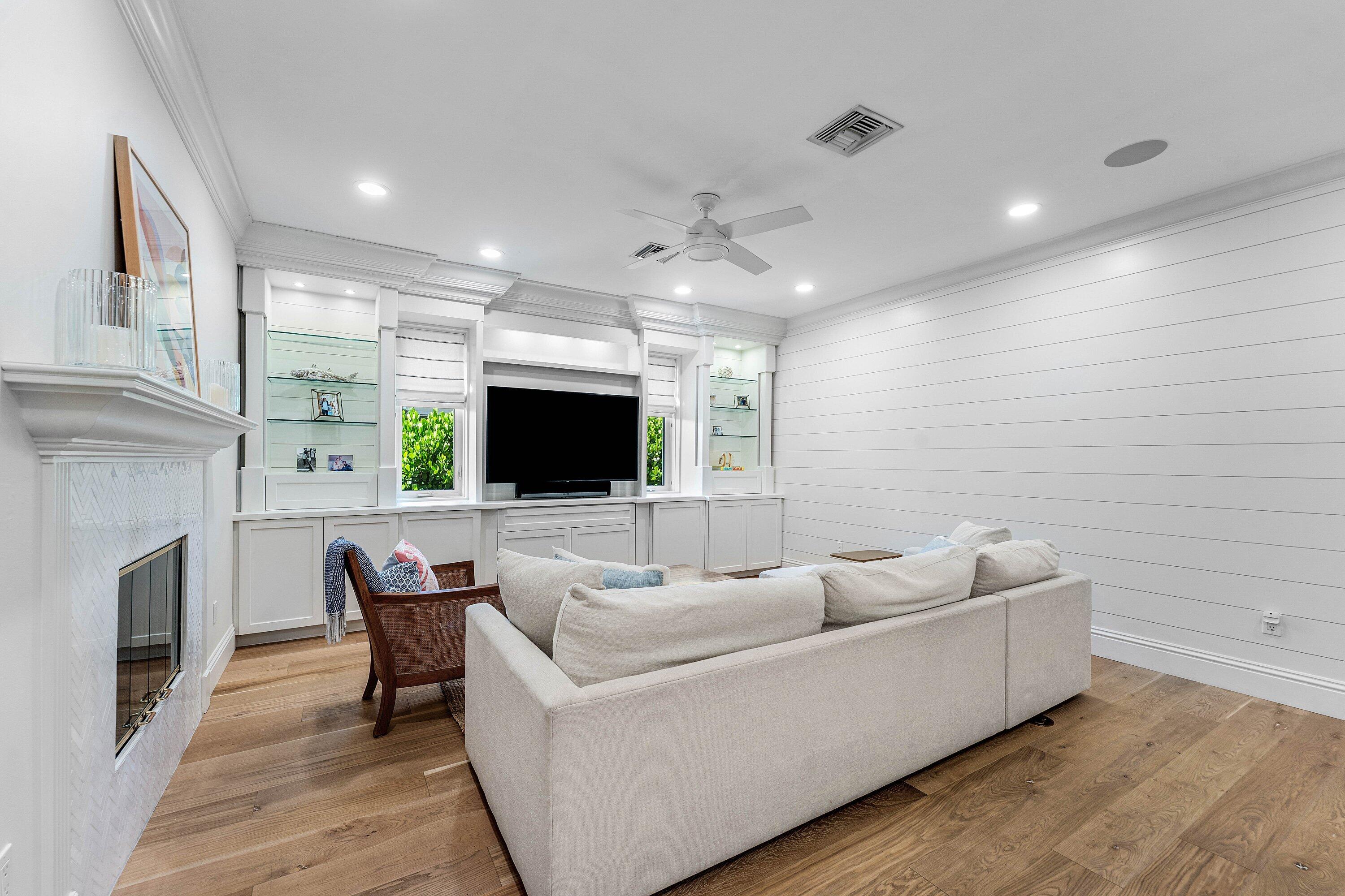1022 WALNUT, Boca Raton FL 33486