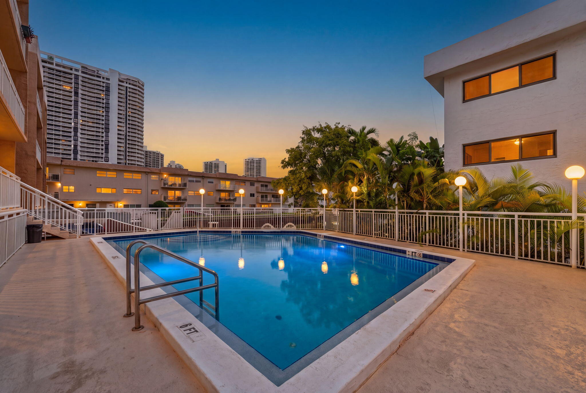 17051 NE 35TH #207, North Miami Beach FL 33160