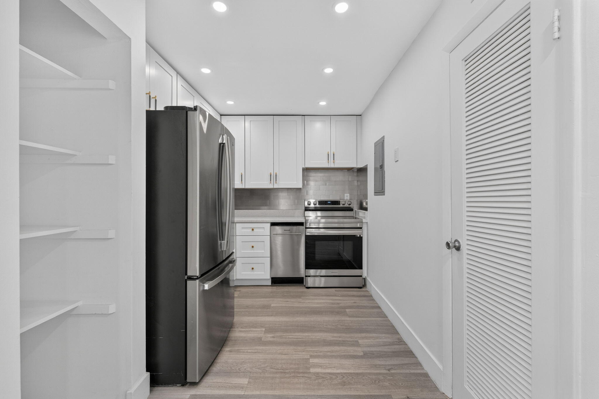 17051 NE 35TH #207, North Miami Beach FL 33160