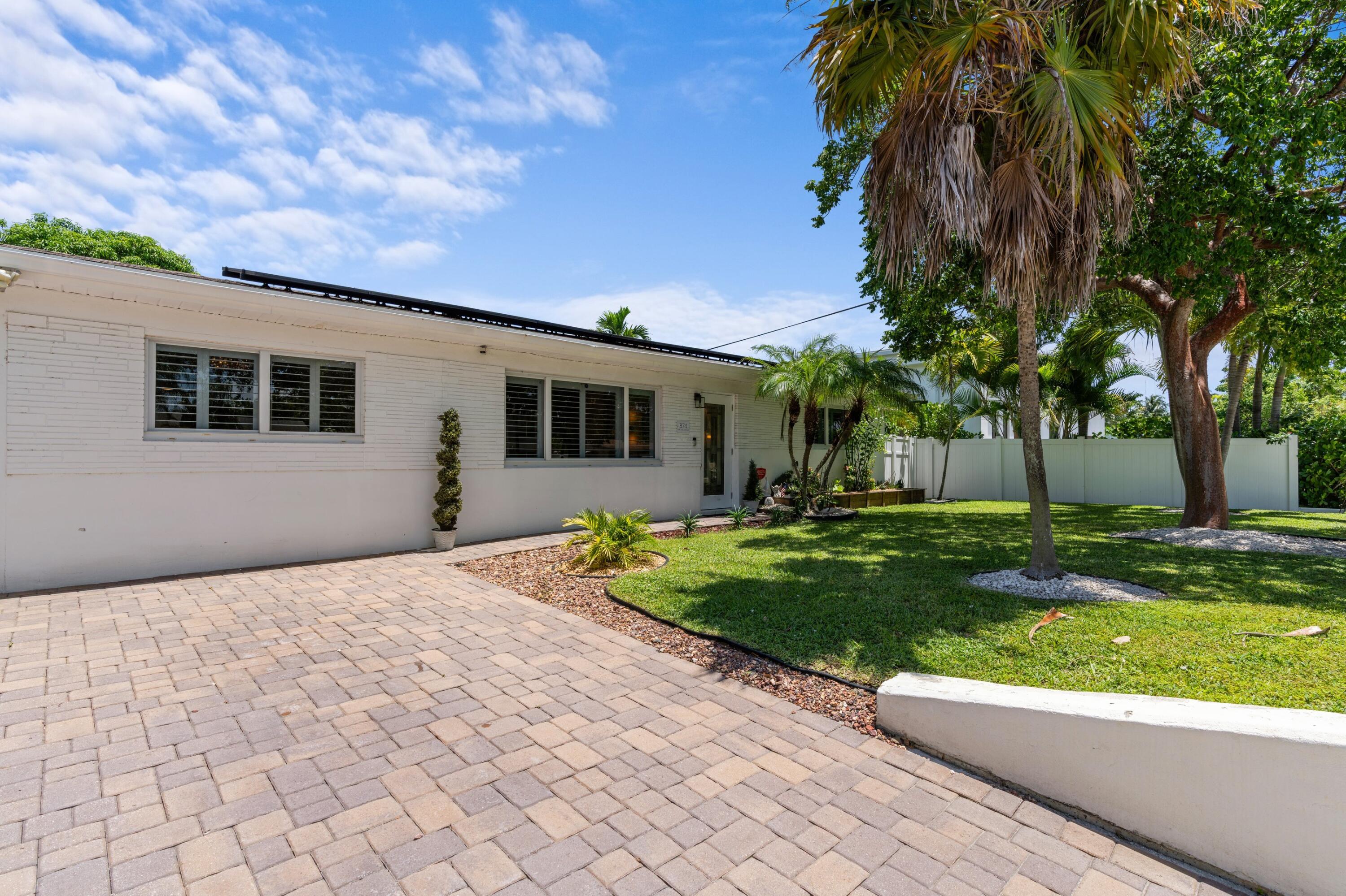 874 NW 2ND, Boca Raton FL 33432
