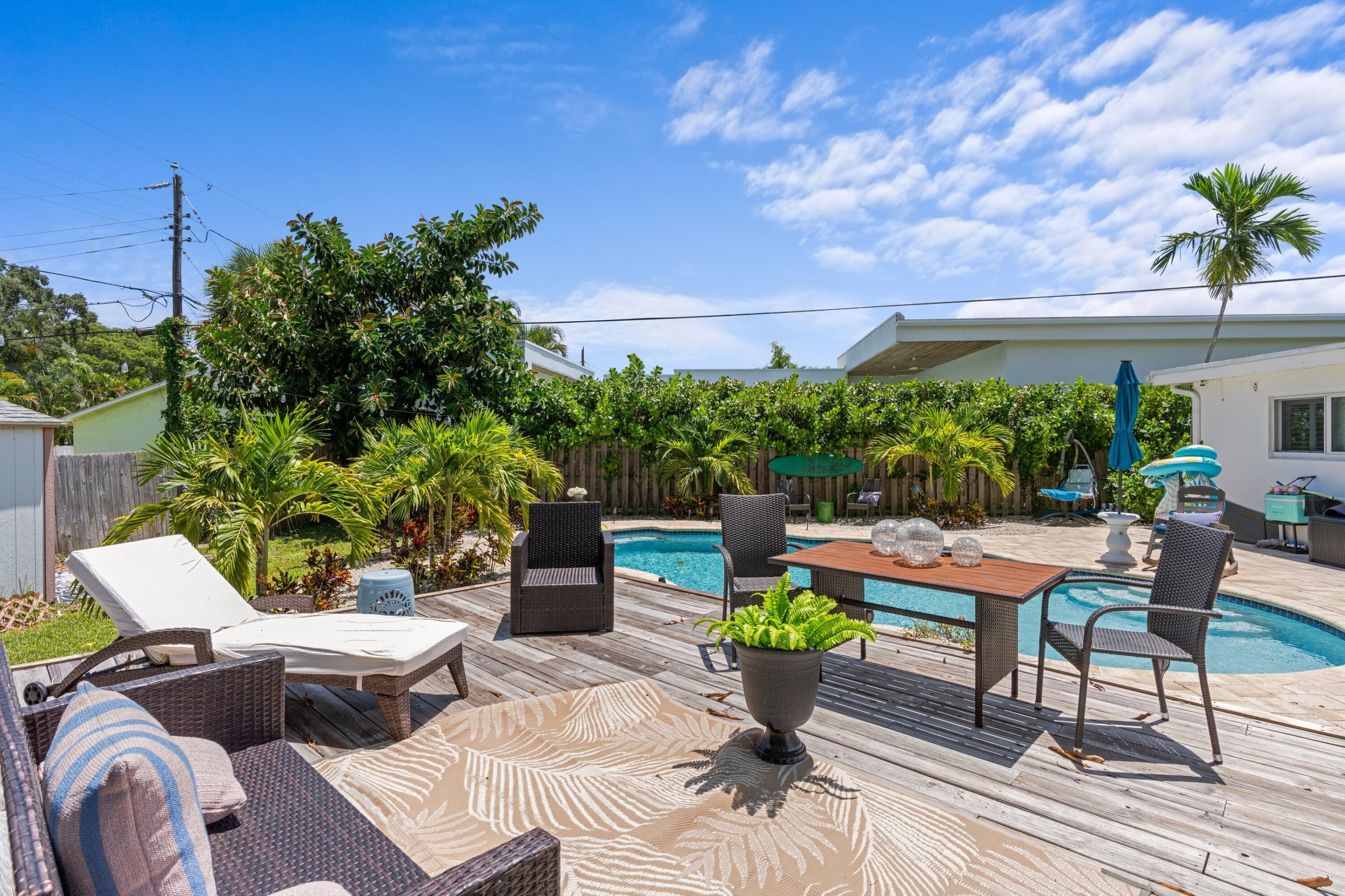 874 NW 2ND, Boca Raton FL 33432
