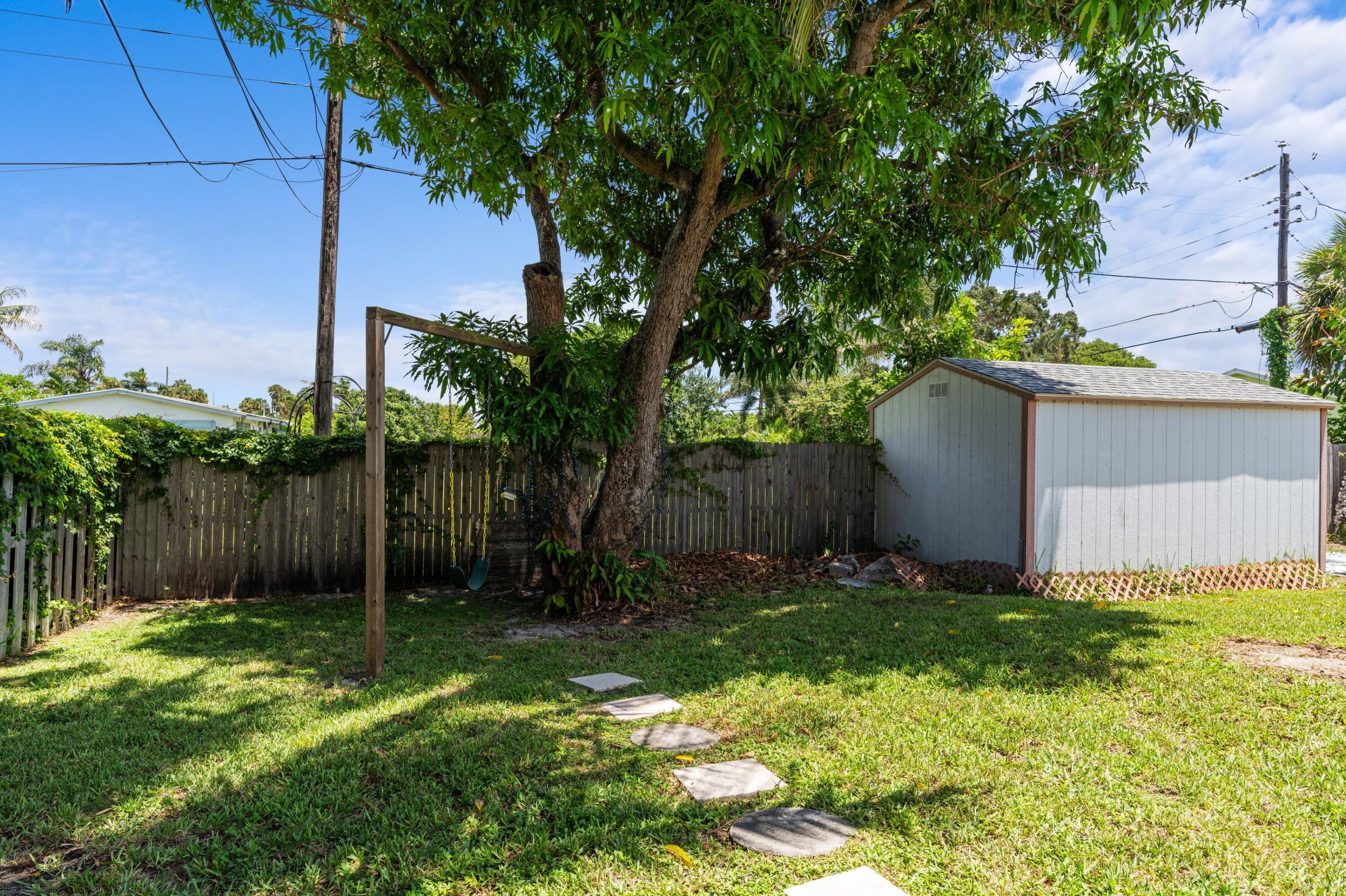 874 NW 2ND, Boca Raton FL 33432