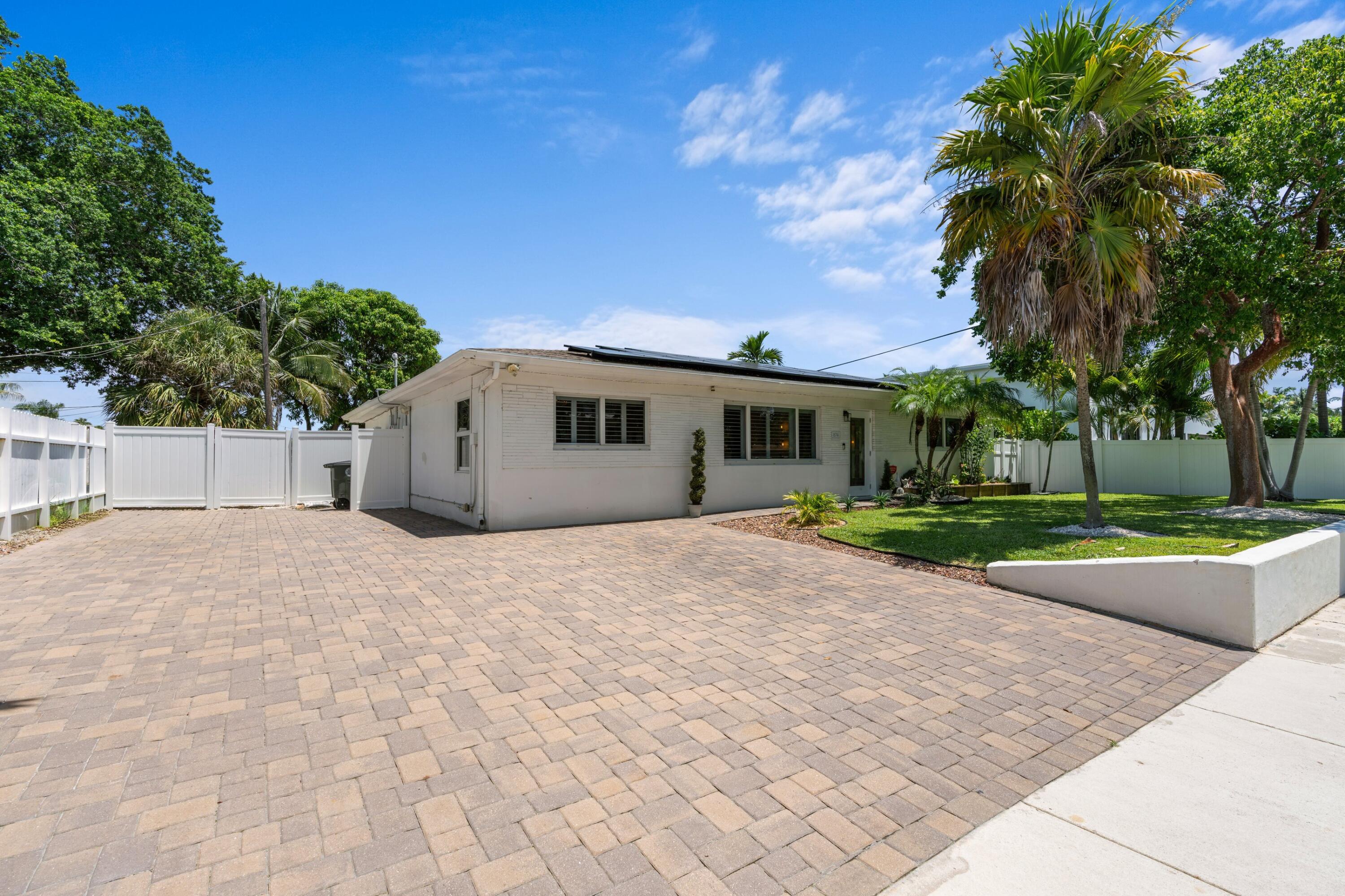 874 NW 2ND, Boca Raton FL 33432