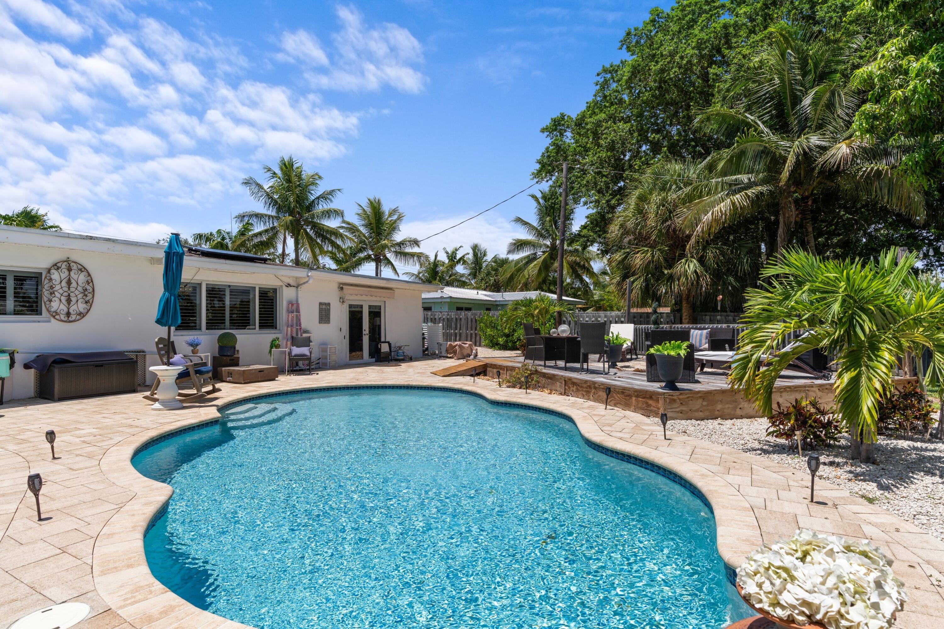874 NW 2ND, Boca Raton FL 33432
