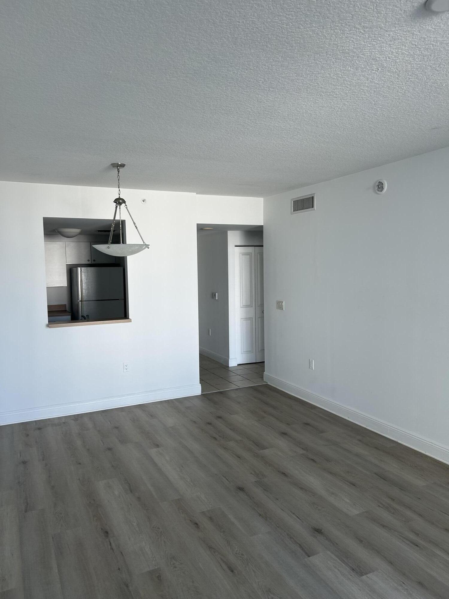 1250 S MIAMI #1613, Miami FL 33130