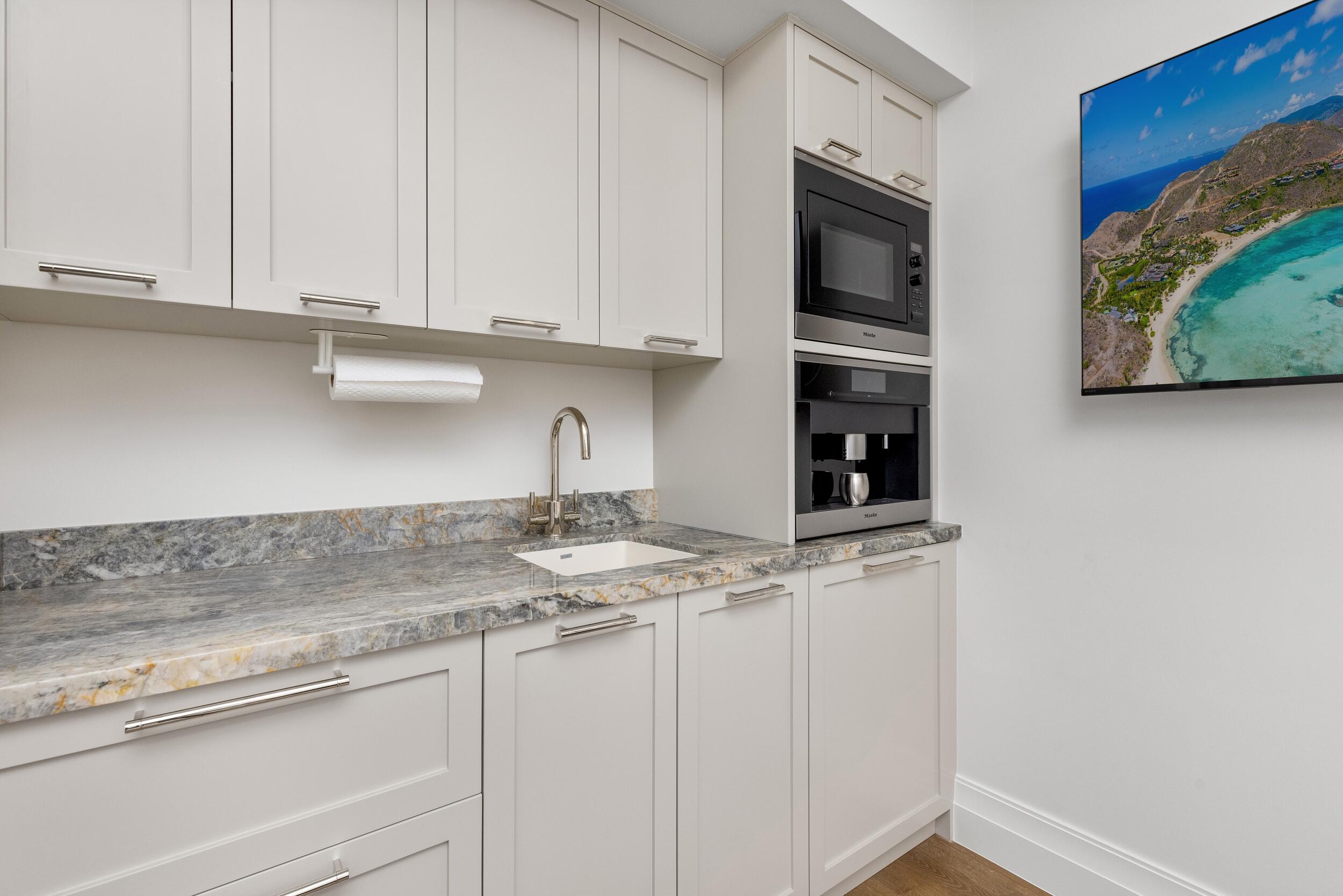 220 Jungle, Palm Beach FL 33480