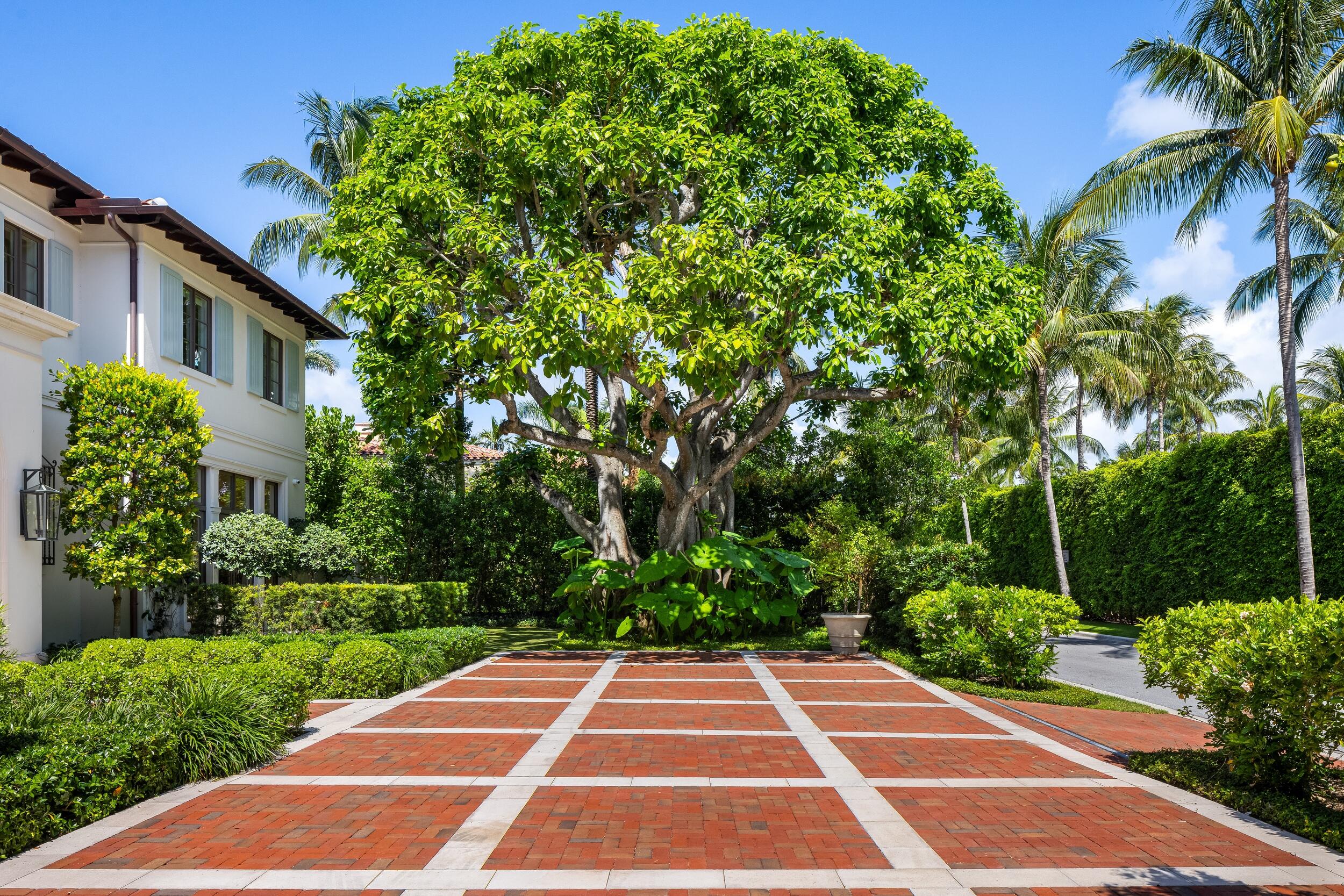 220 Jungle, Palm Beach FL 33480