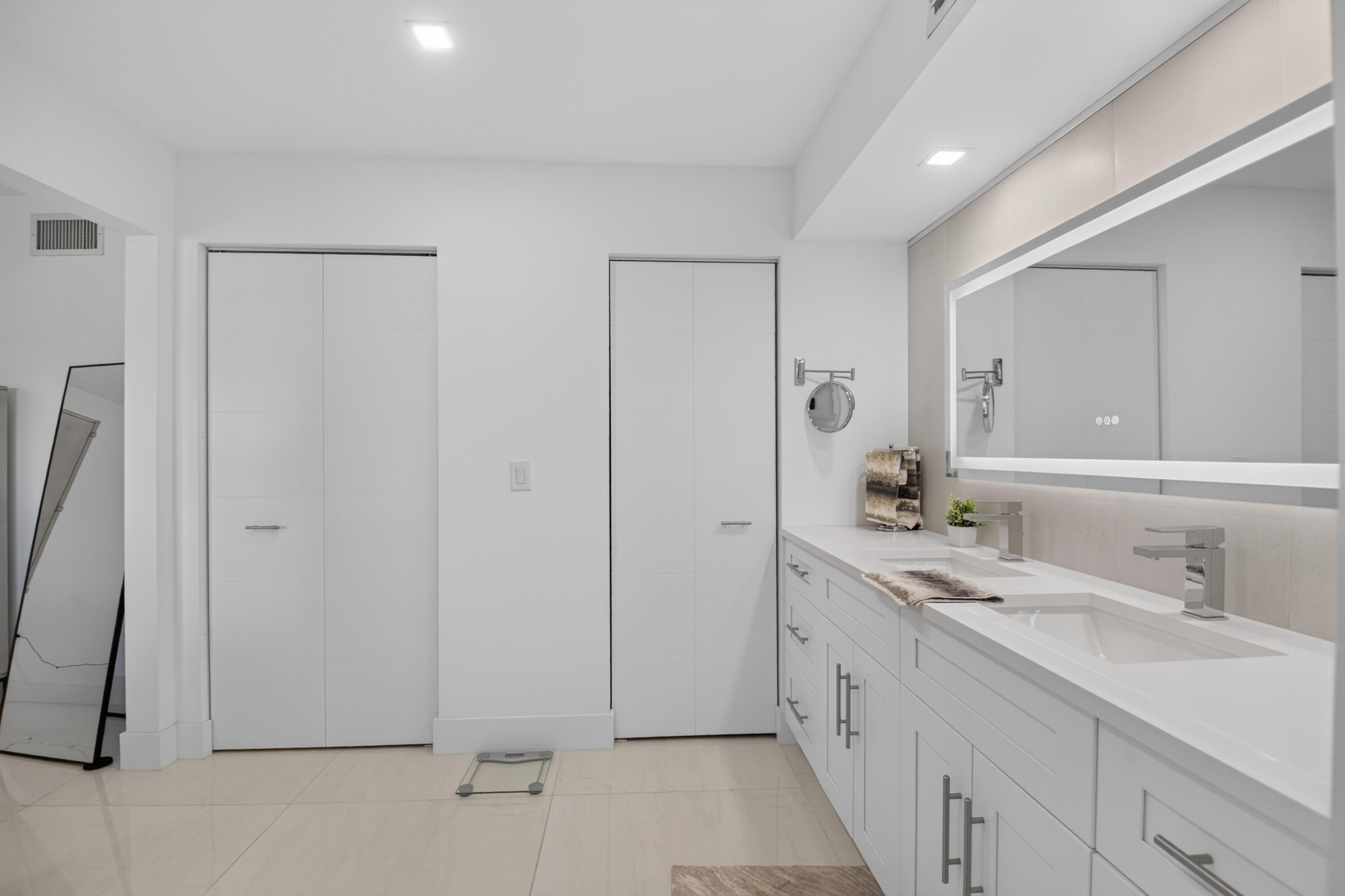 7809 Lakeside #G205, Boca Raton FL 33434