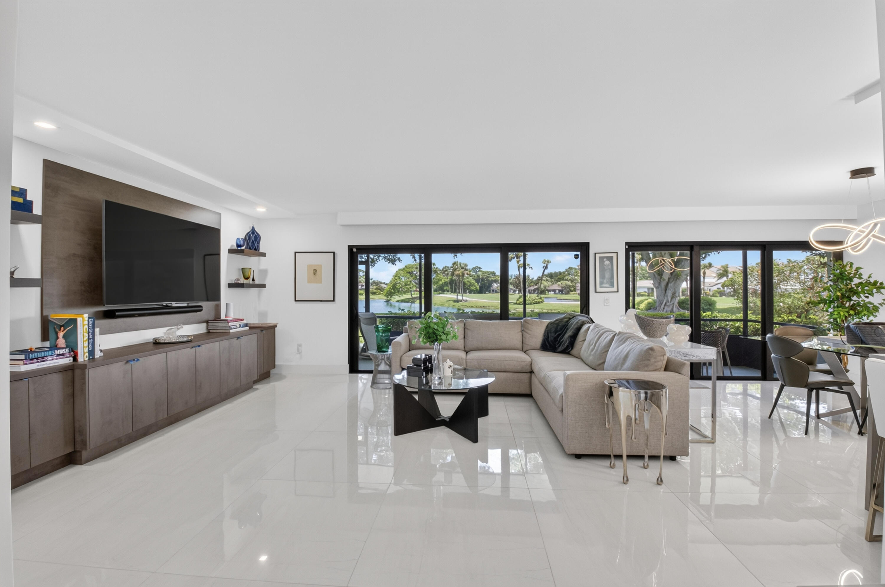 7809 Lakeside #G205, Boca Raton FL 33434