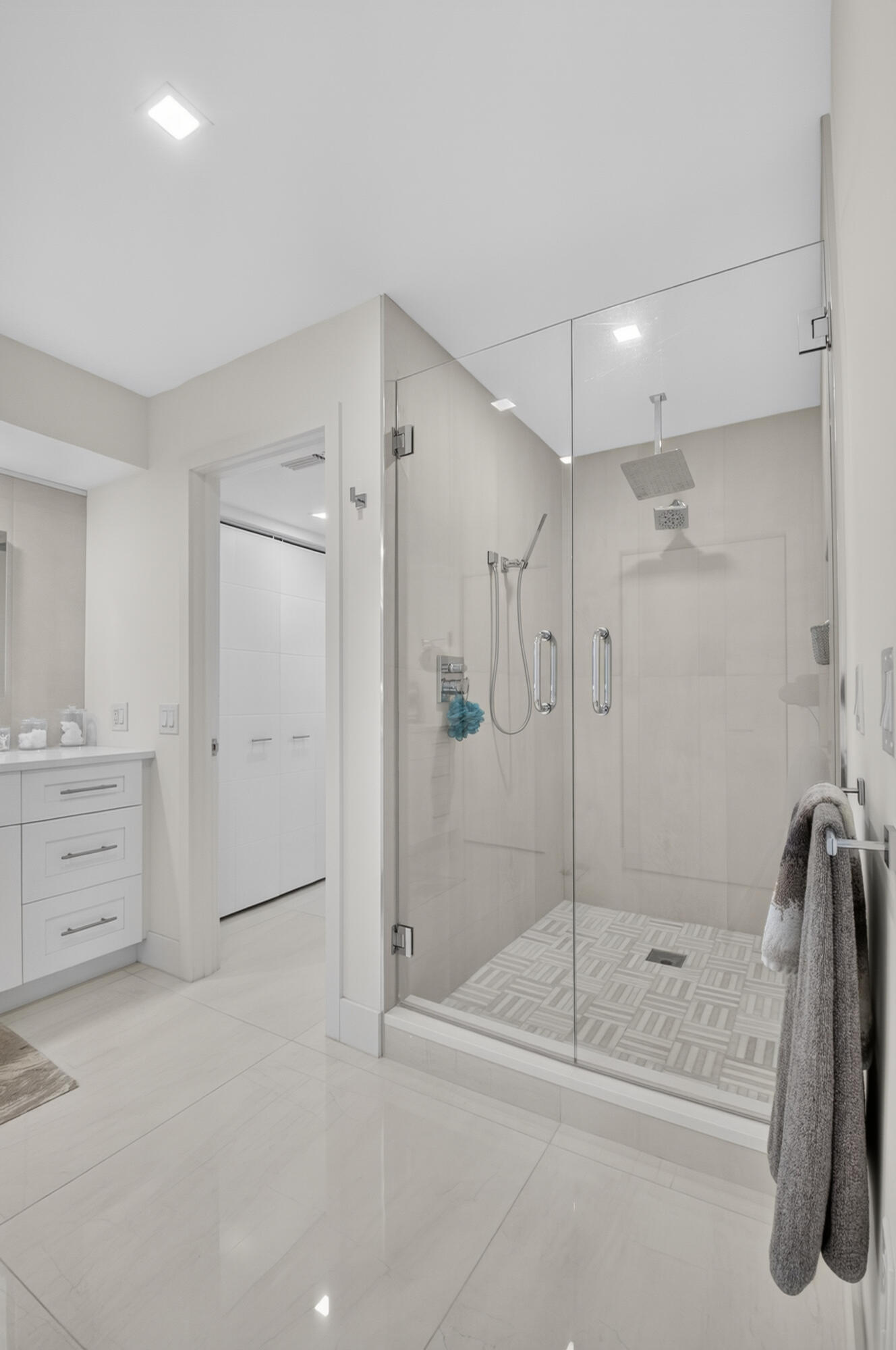 7809 Lakeside #G205, Boca Raton FL 33434