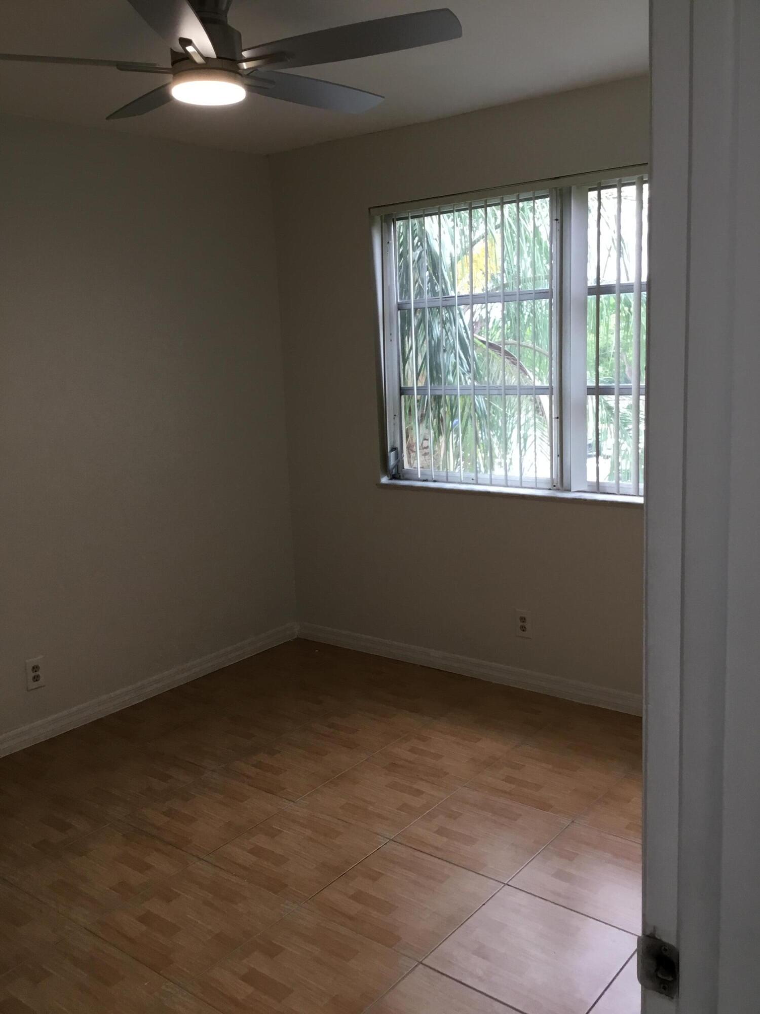 7860 NW 50TH #301, Lauderhill FL 33351