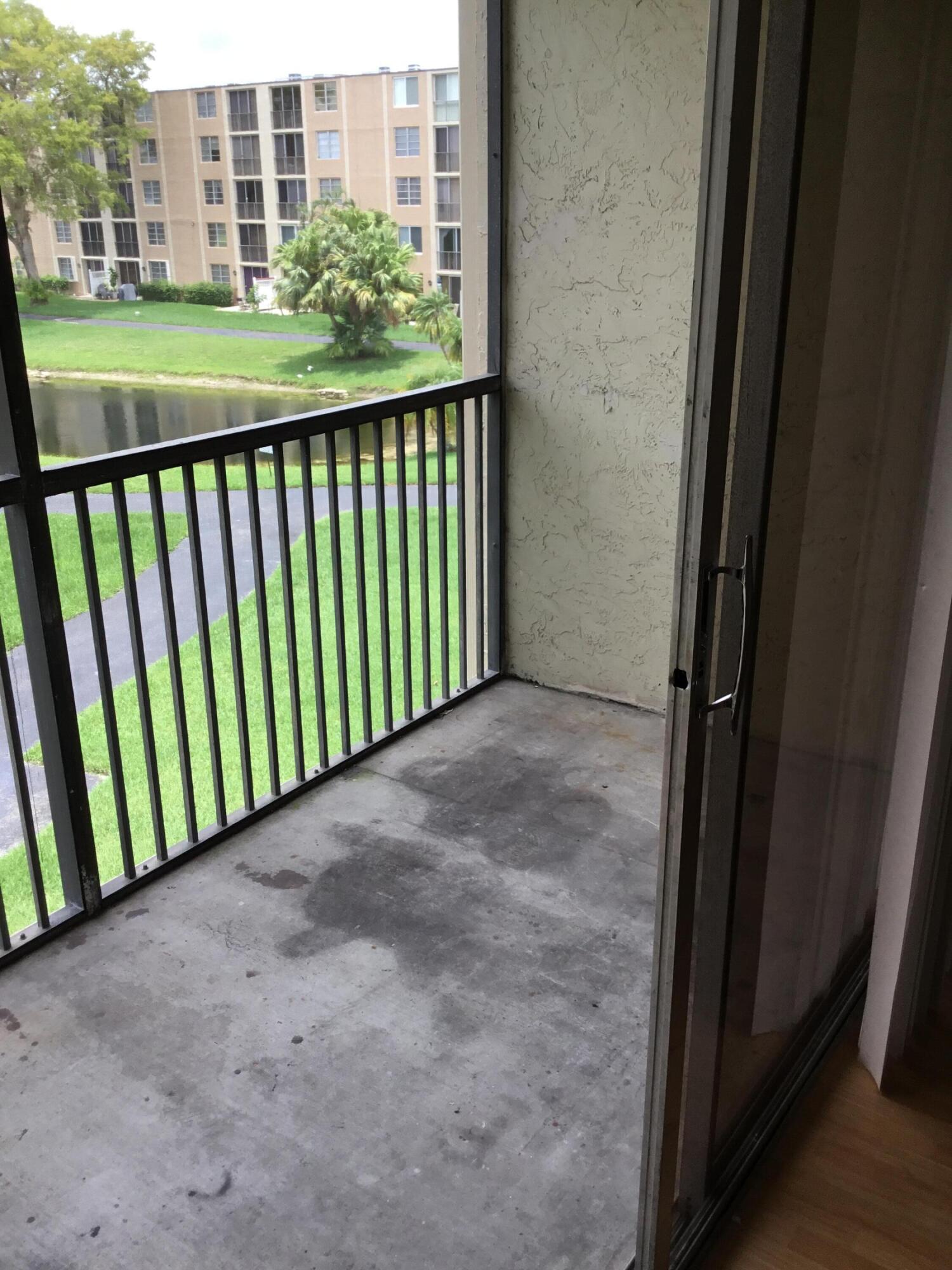 7860 NW 50TH #301, Lauderhill FL 33351