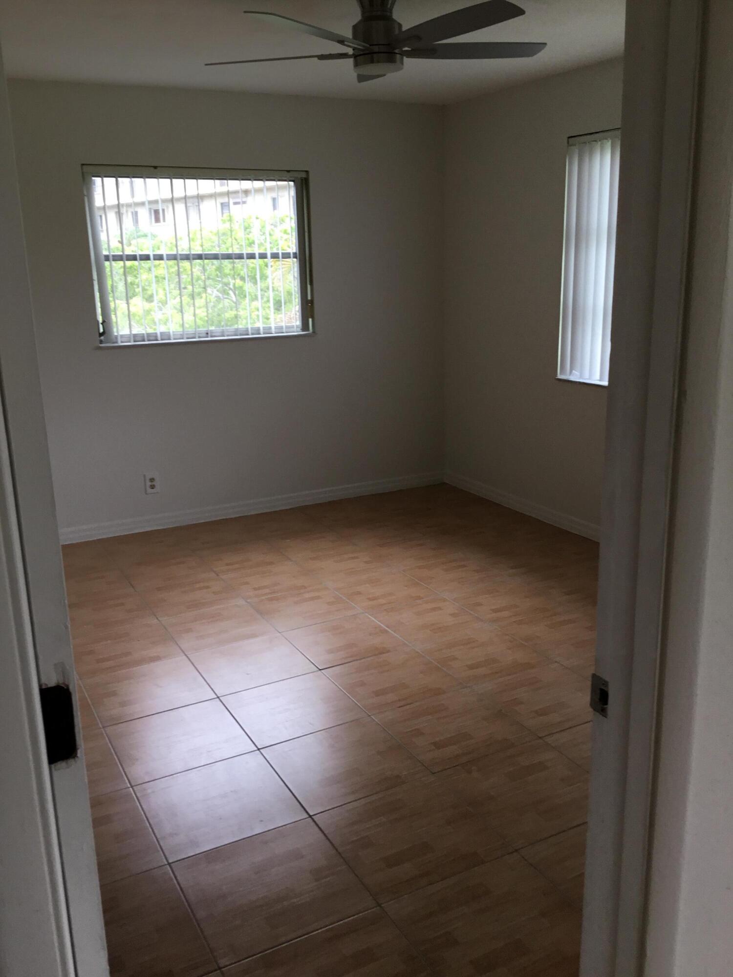 7860 NW 50TH #301, Lauderhill FL 33351