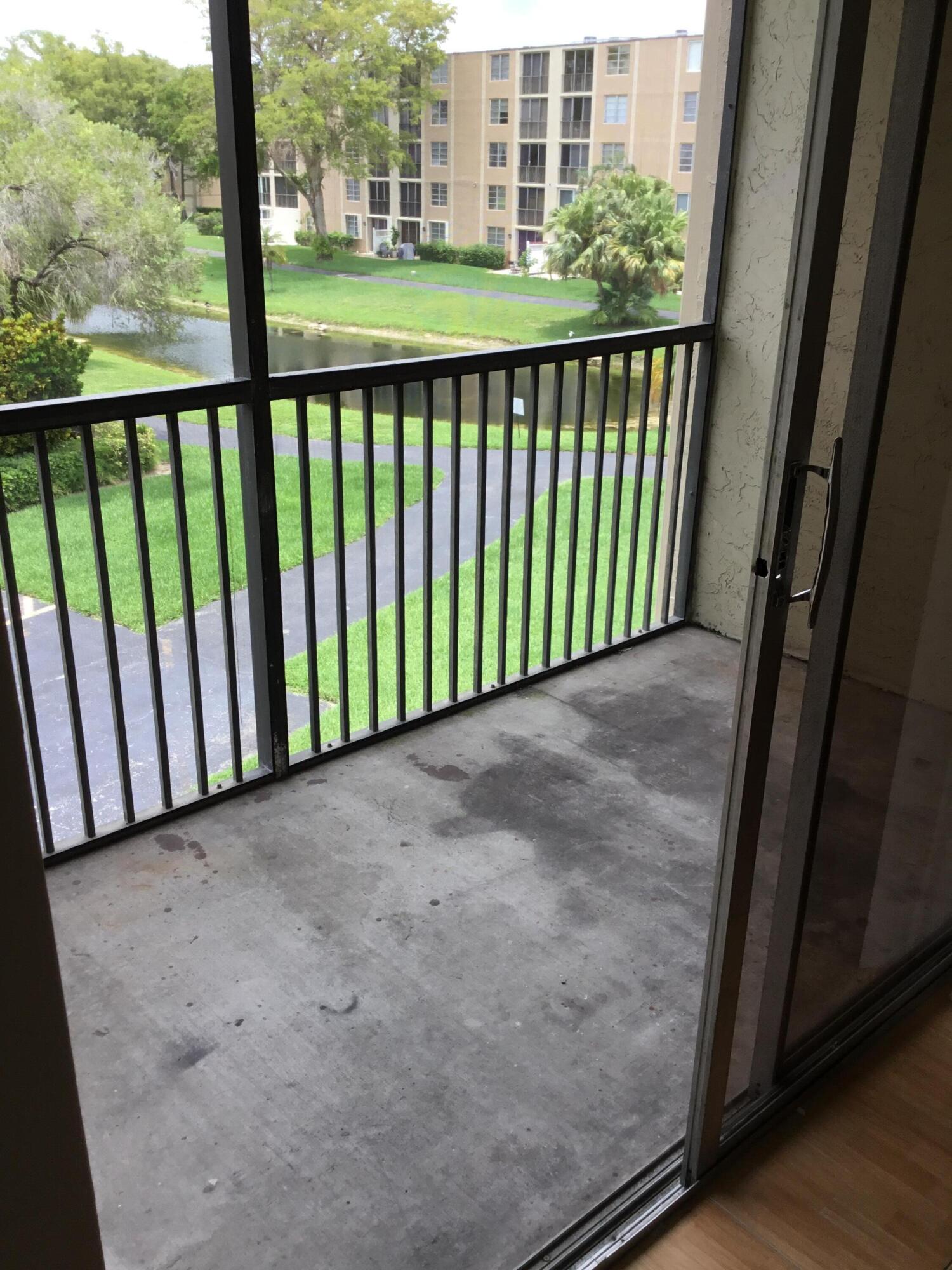 7860 NW 50TH #301, Lauderhill FL 33351