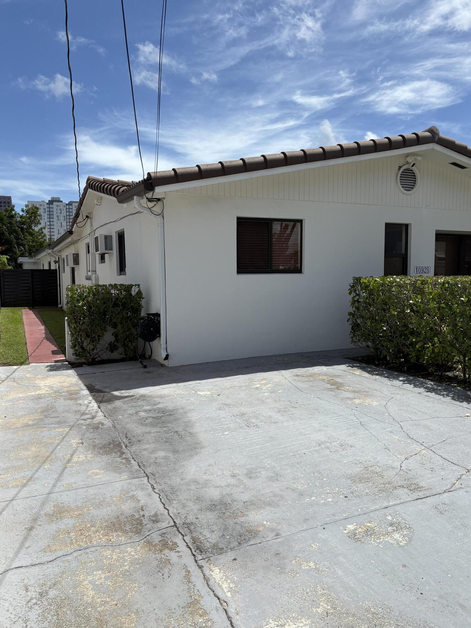 10928 SW 2nd, Miami FL 33174