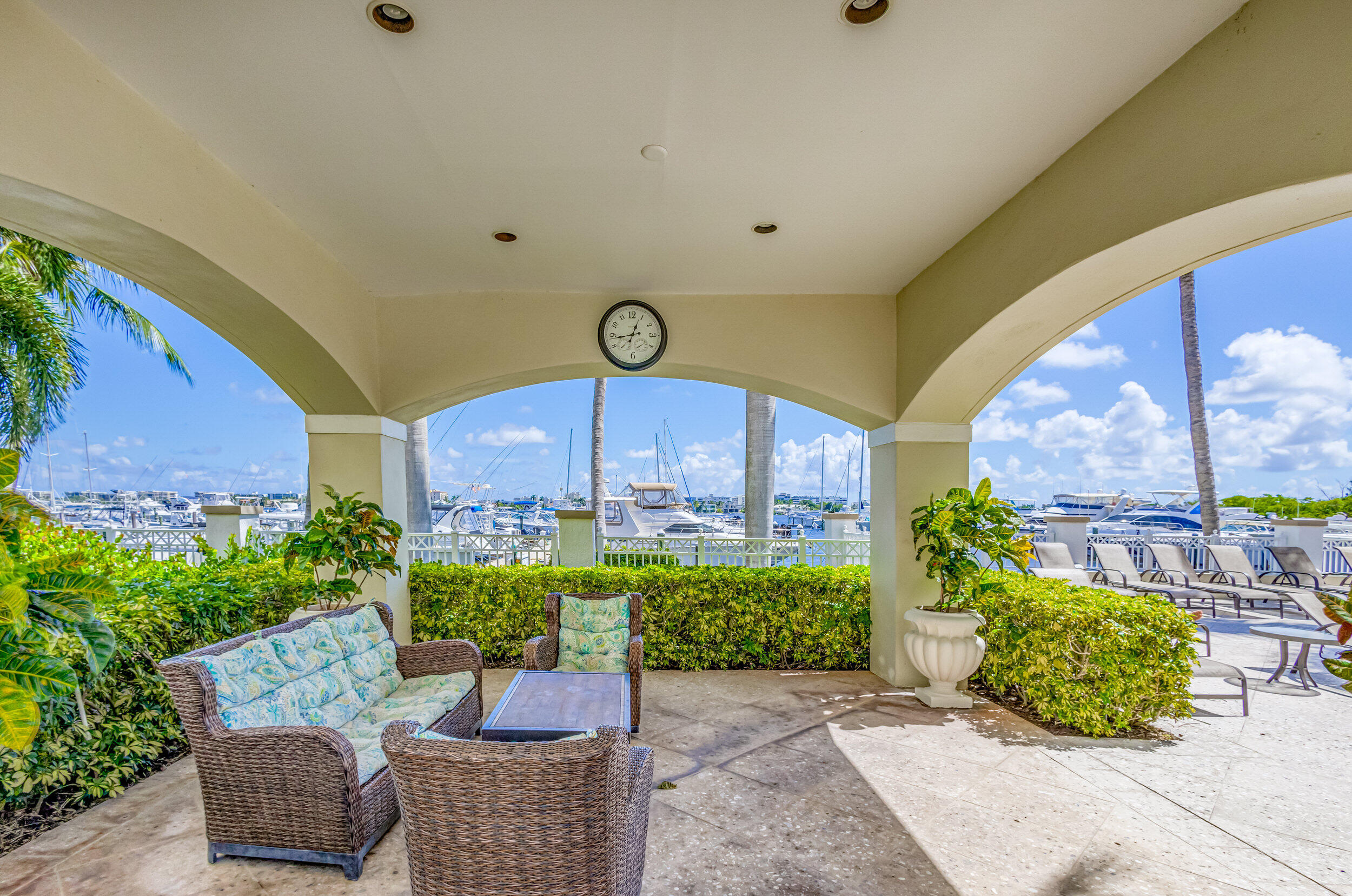 802 W WINDWARD #303, Lantana FL 33462
