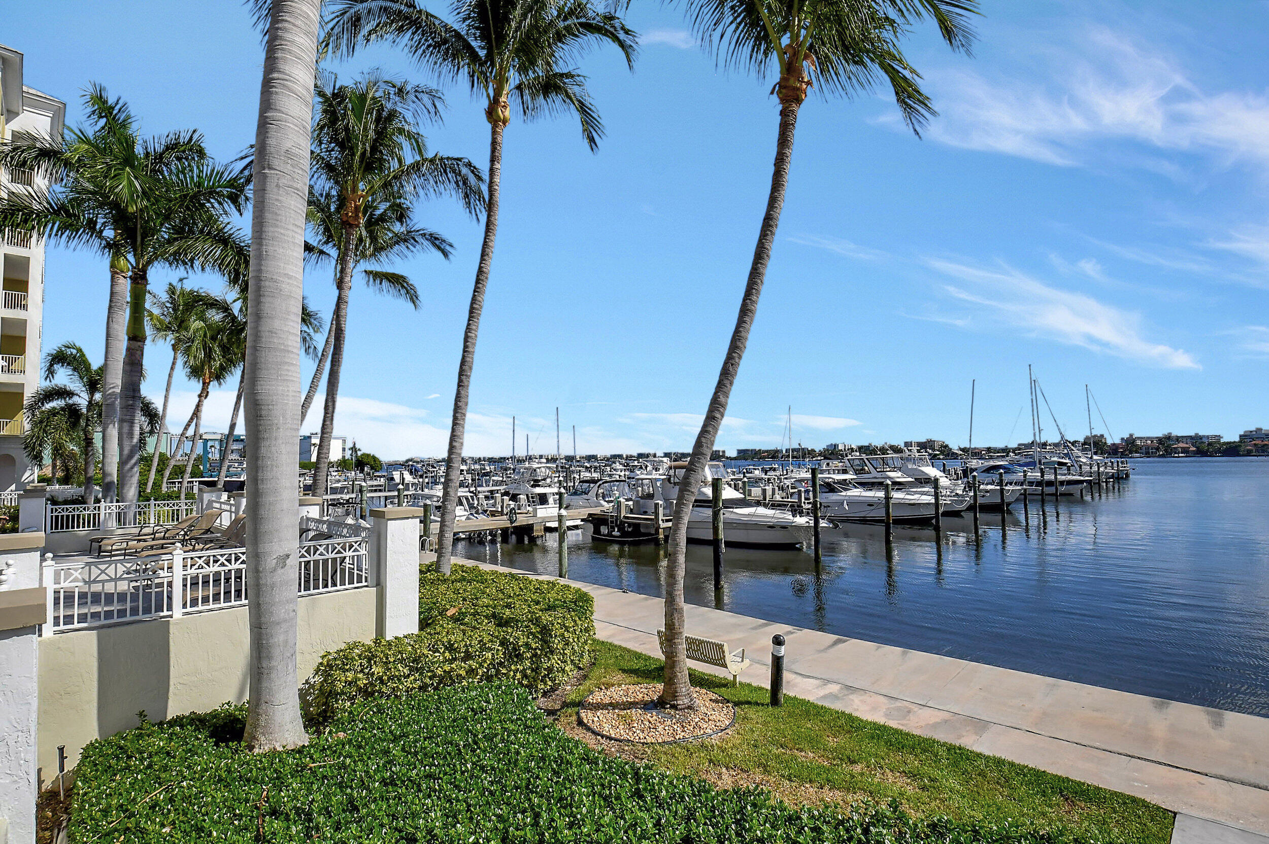 802 W WINDWARD #303, Lantana FL 33462