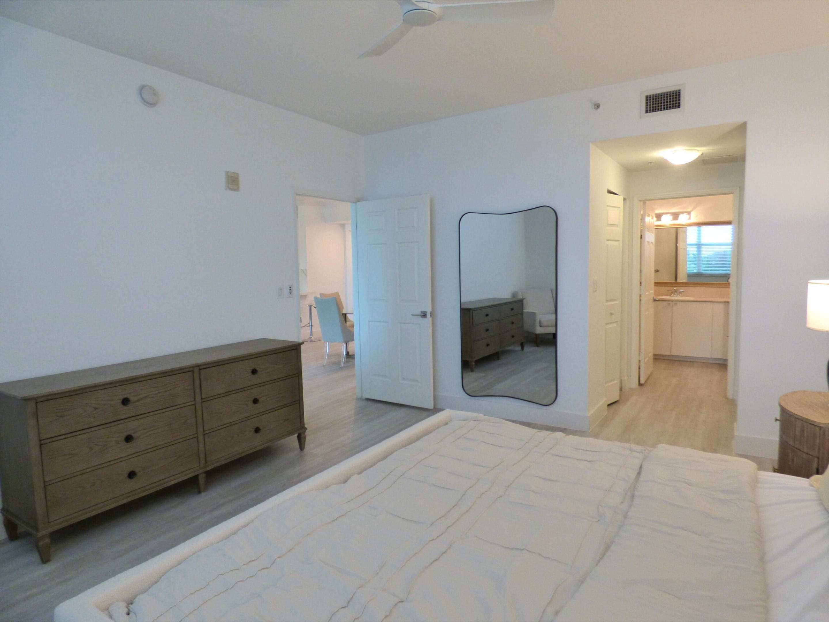 802 W WINDWARD #303, Lantana FL 33462