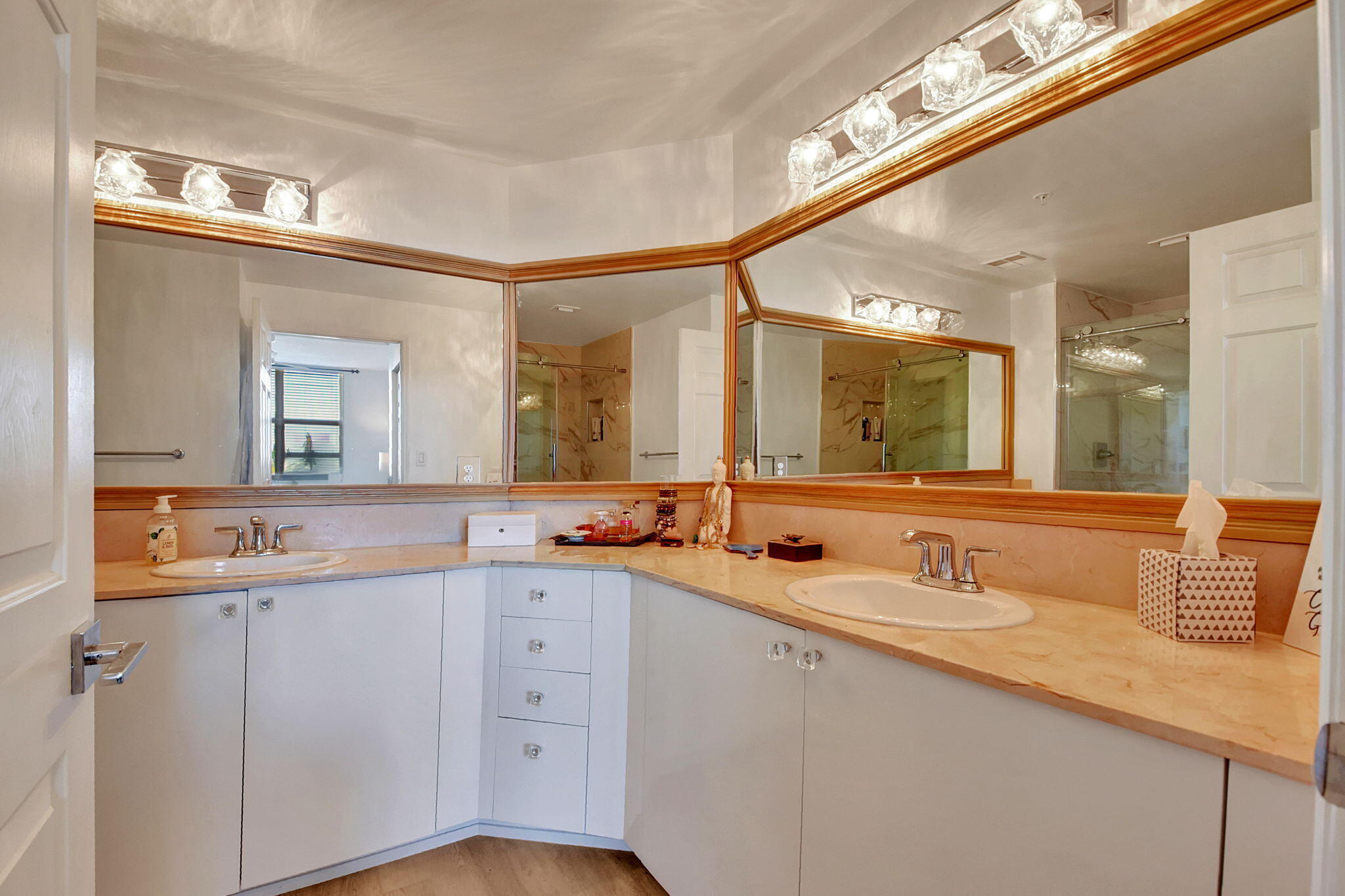 802 W WINDWARD #303, Lantana FL 33462
