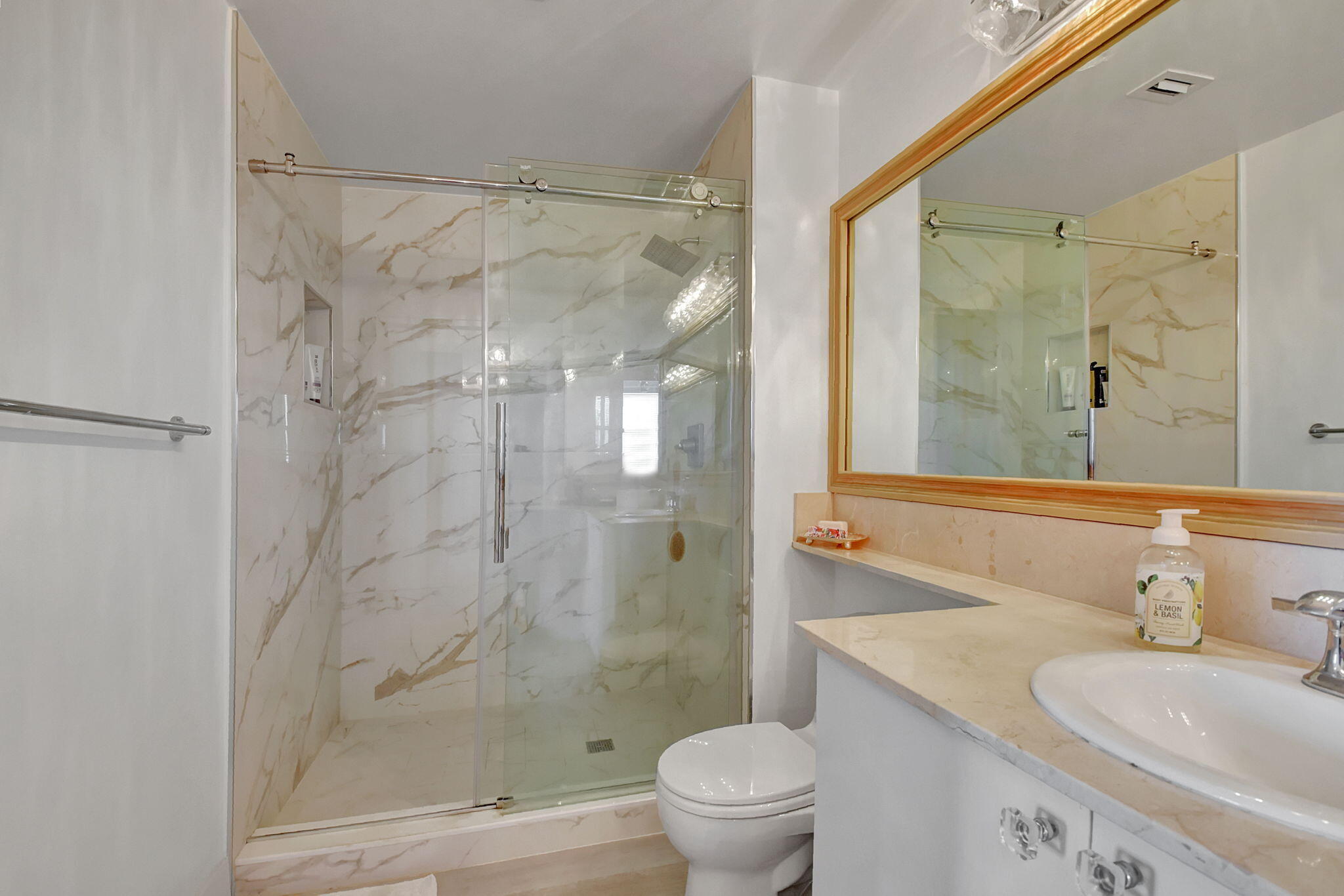 802 W WINDWARD #303, Lantana FL 33462
