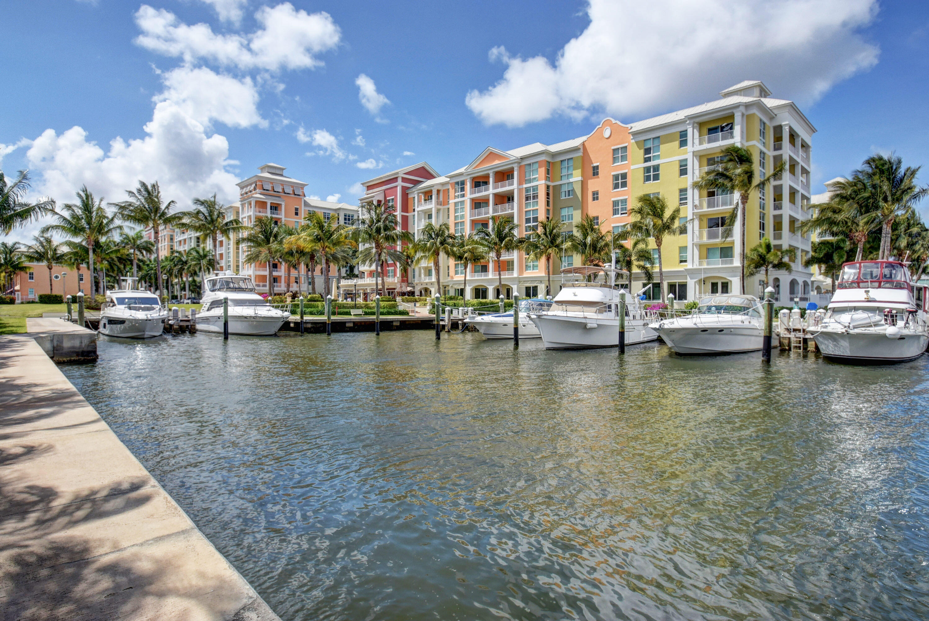802 W WINDWARD #303, Lantana FL 33462