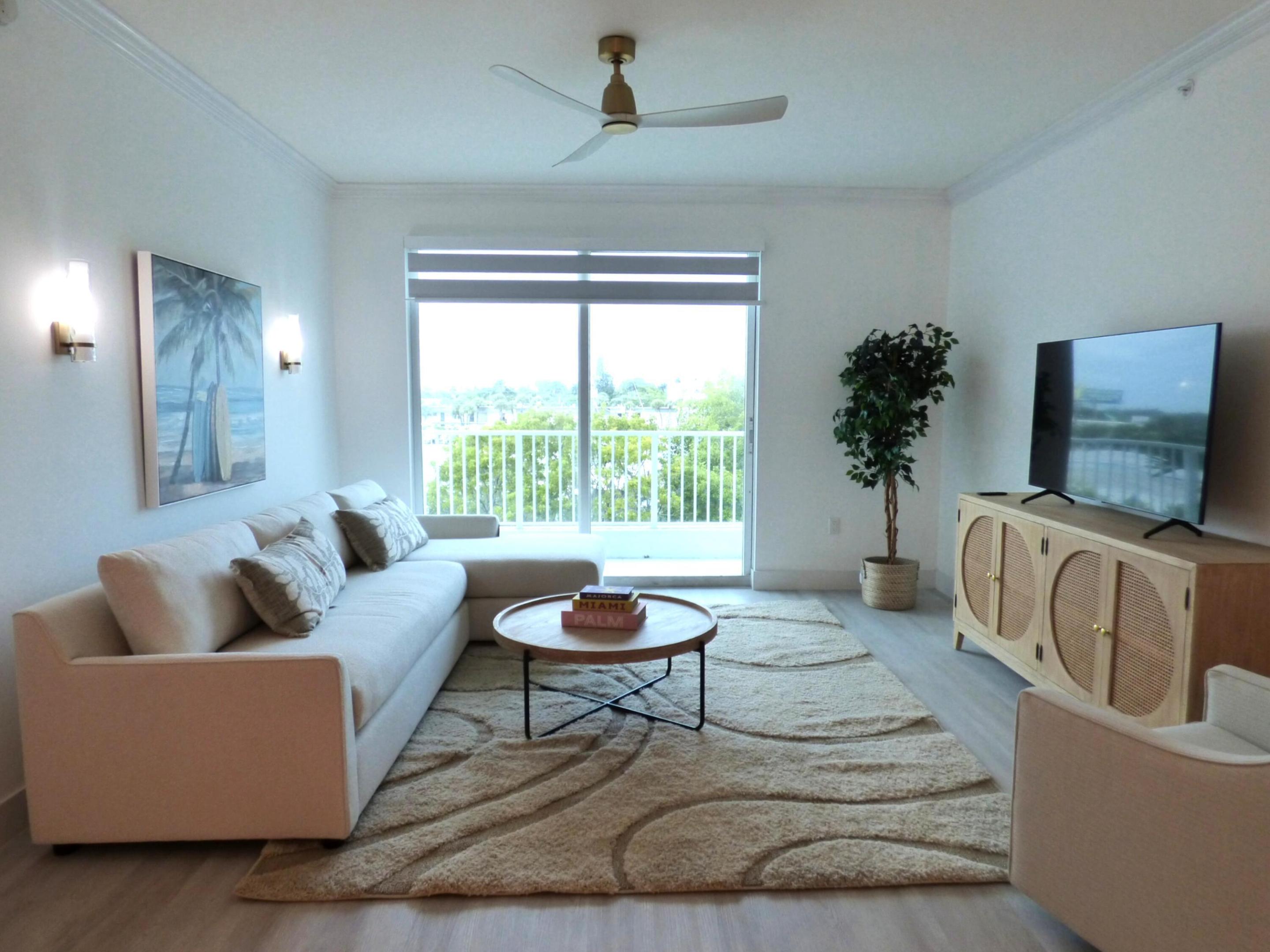 802 W WINDWARD #303, Lantana FL 33462