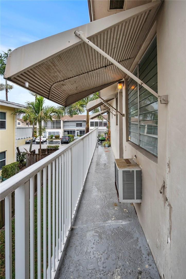 2130 NE 42ND #8, Lighthouse Point FL 33064