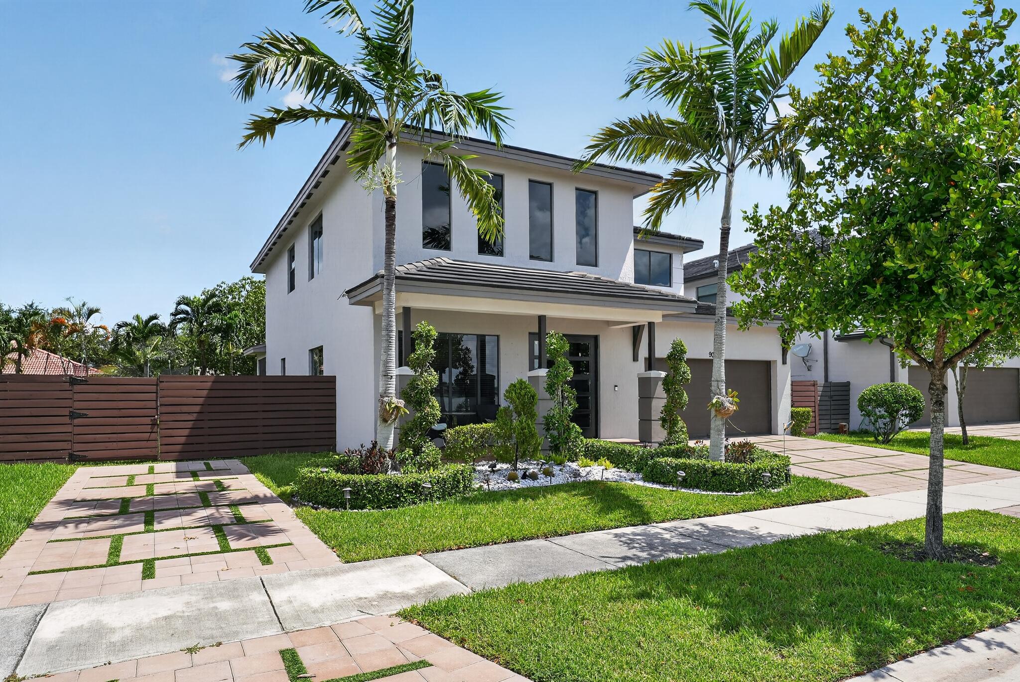 9023 NW 161ST, Miami Lakes FL 33018