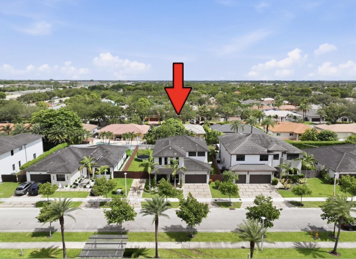 9023 NW 161ST, Miami Lakes FL 33018