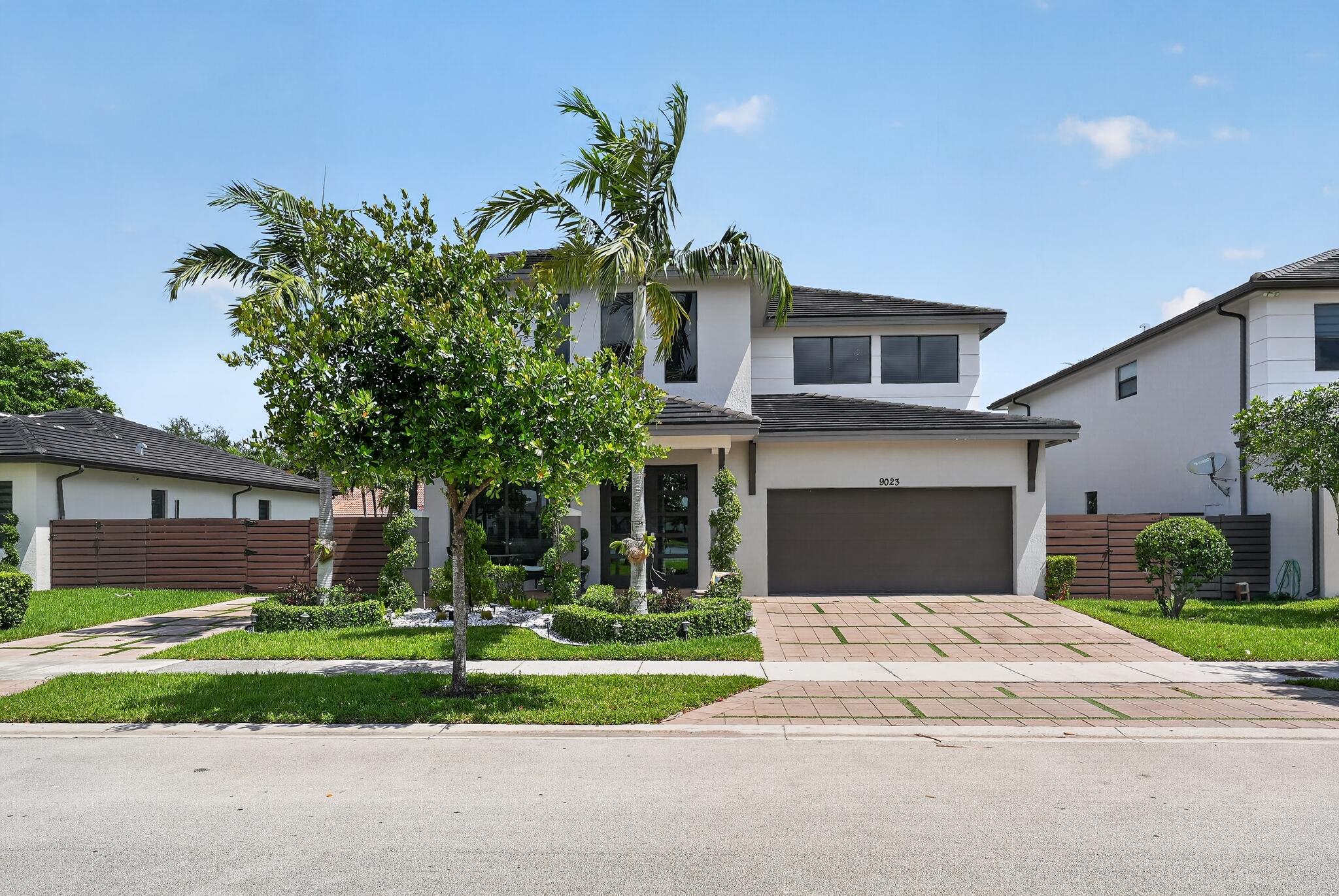 9023 NW 161ST, Miami Lakes FL 33018