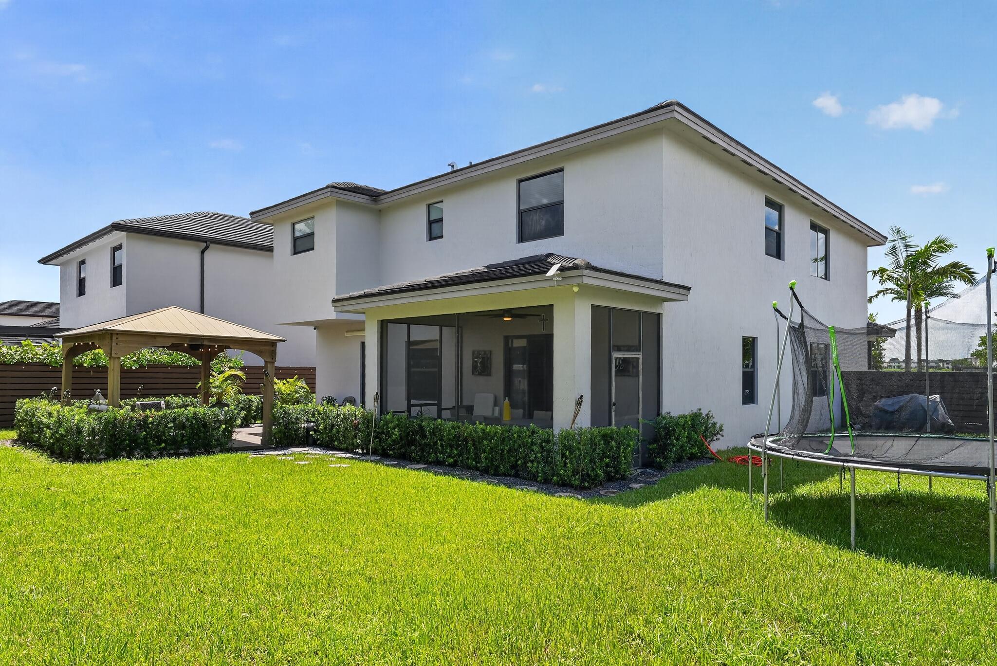 9023 NW 161ST, Miami Lakes FL 33018