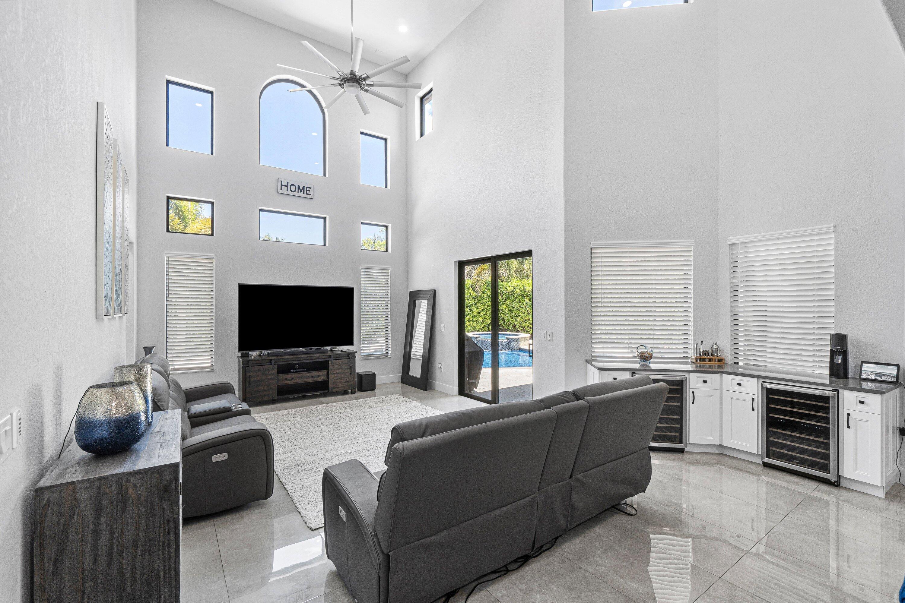 735 NW 124TH, Coral Springs FL 33071