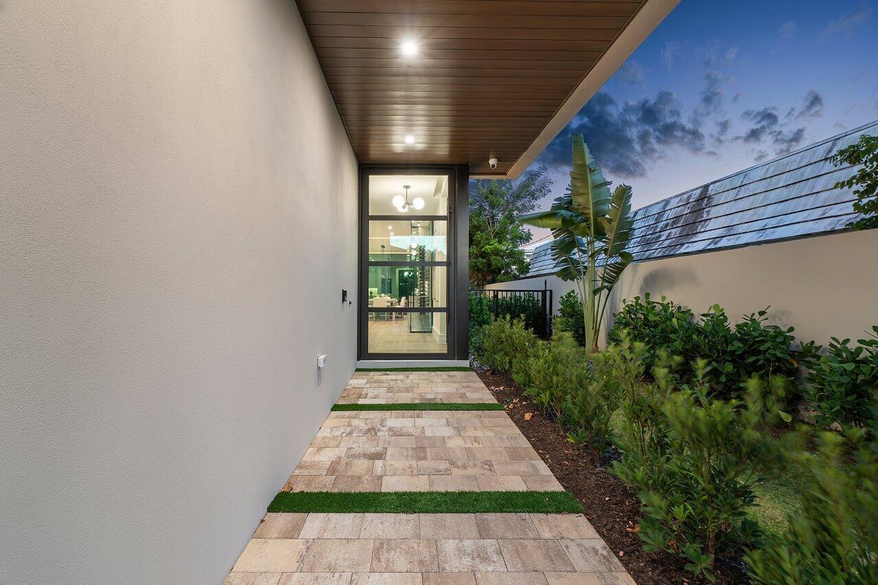 130 NE Wavecrest, Boca Raton FL 33432