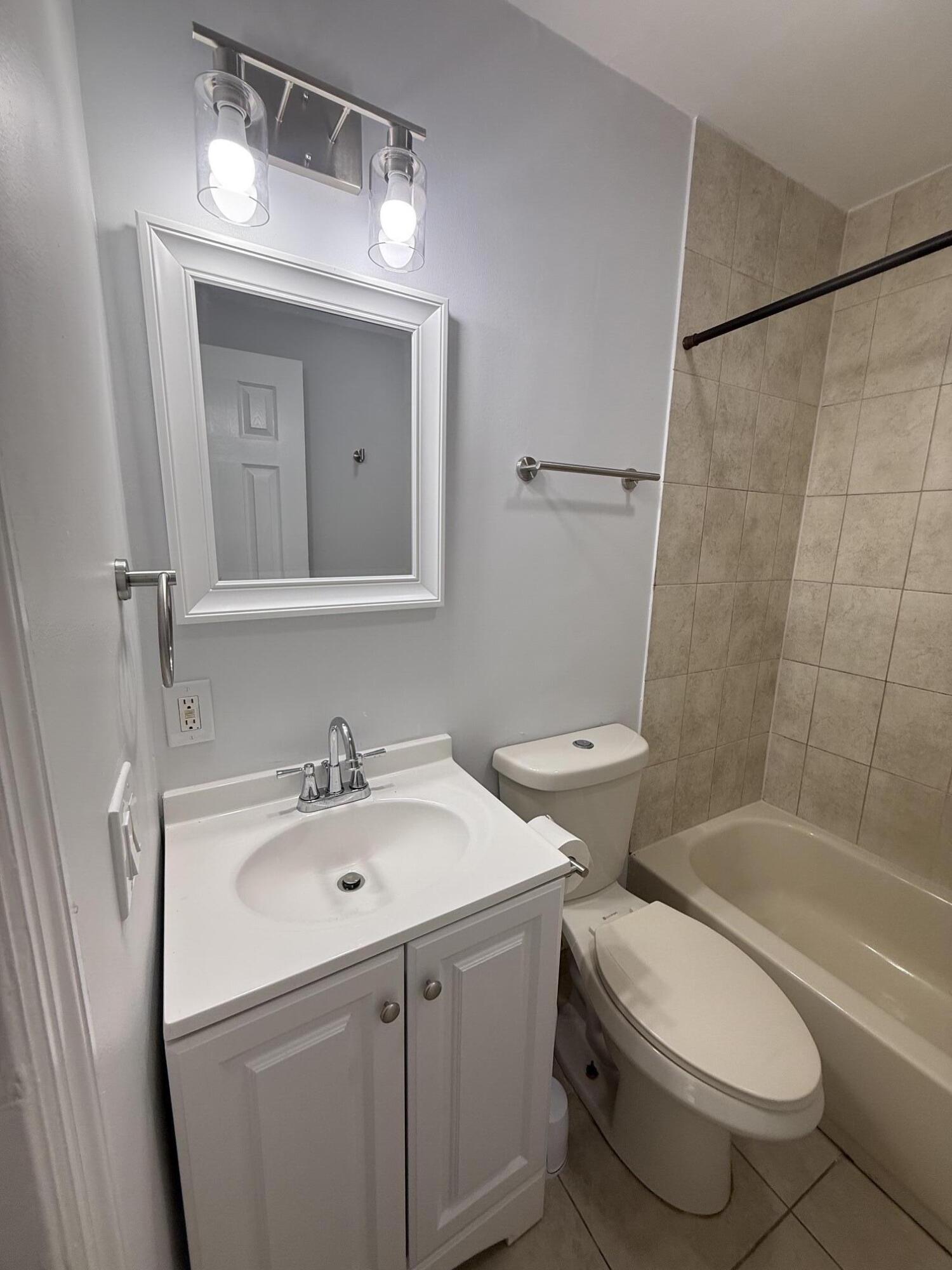 3830 DAVIS, Palm Springs FL 33461