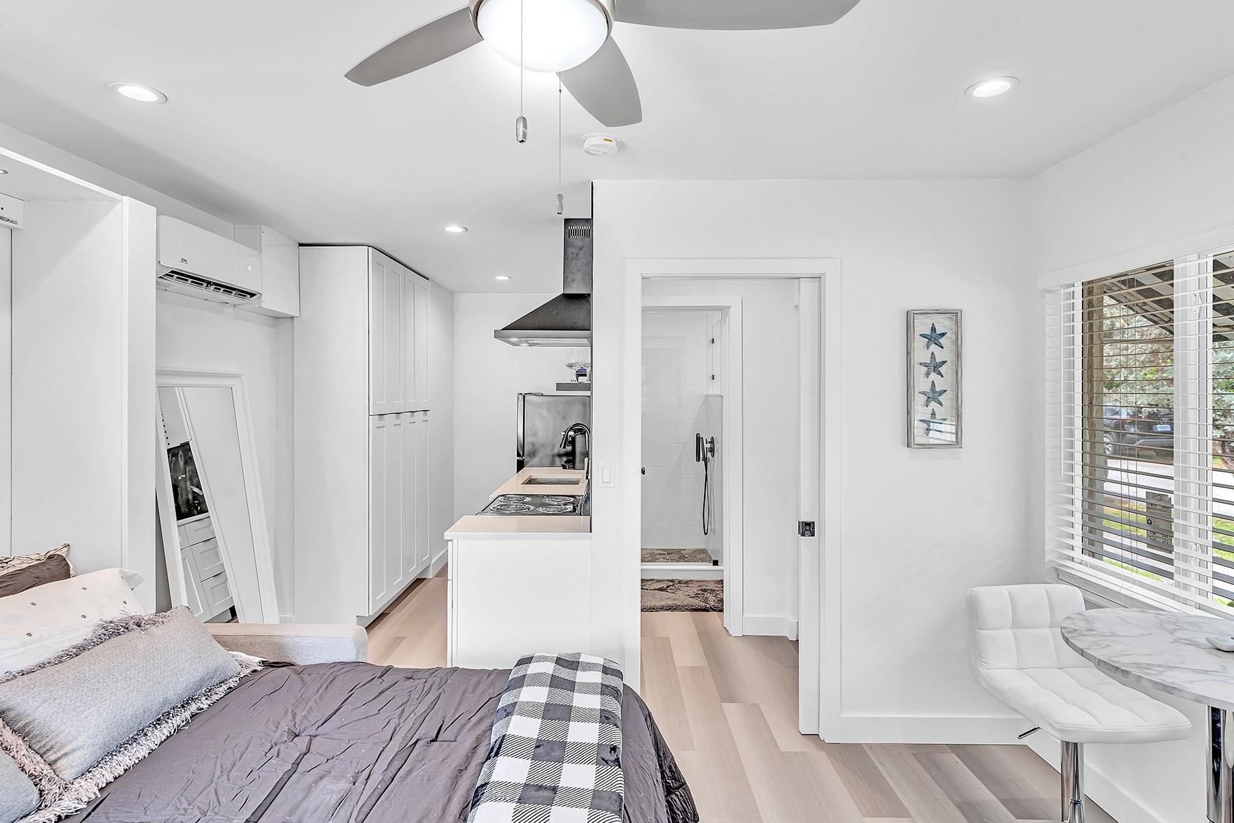 649 NE 16th, Fort Lauderdale FL 33304