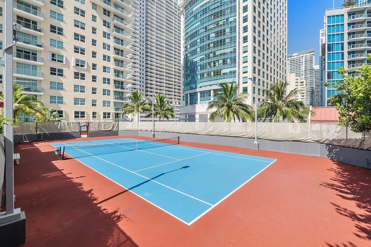 1155 BRICKELL BAY #2802, Miami FL 33131