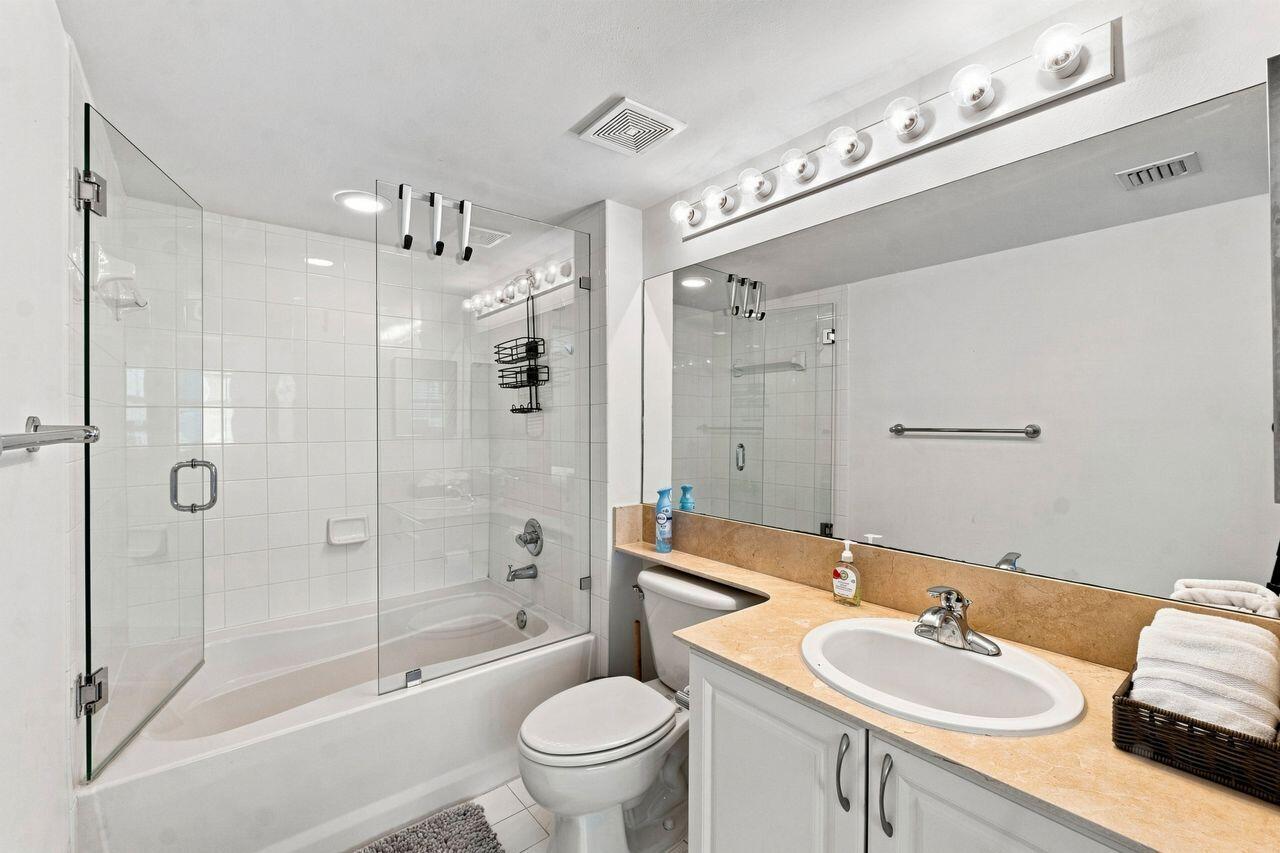 1155 BRICKELL BAY #2802, Miami FL 33131