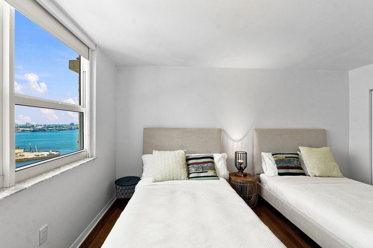 1155 BRICKELL BAY #2802, Miami FL 33131