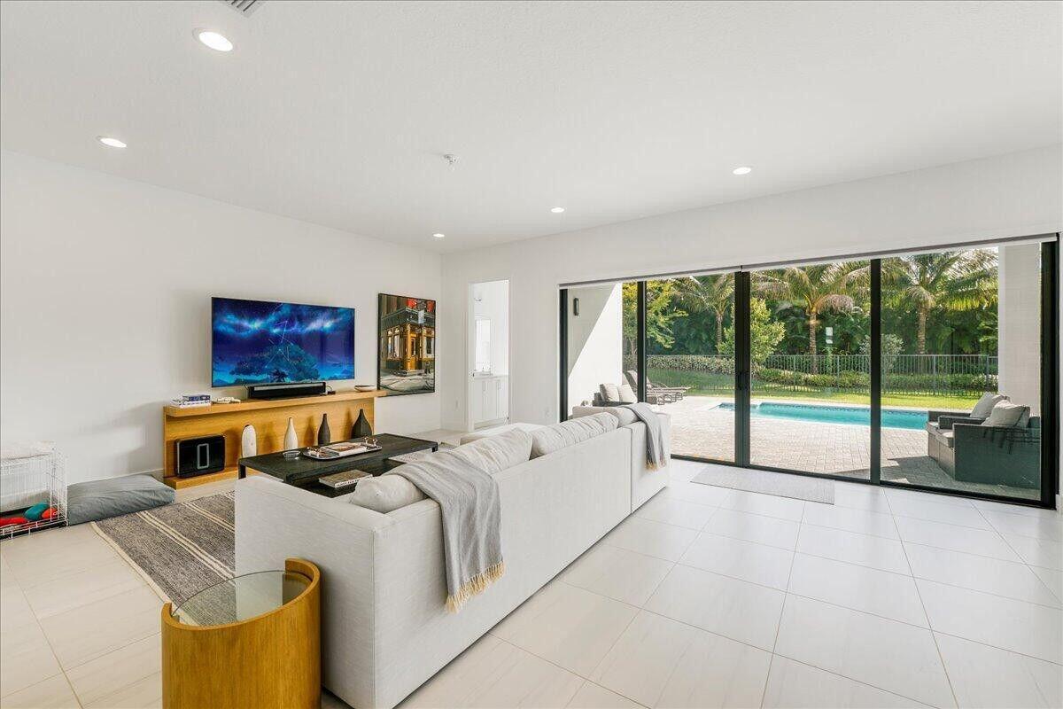 17496 Sparkling River, Boca Raton FL 33496