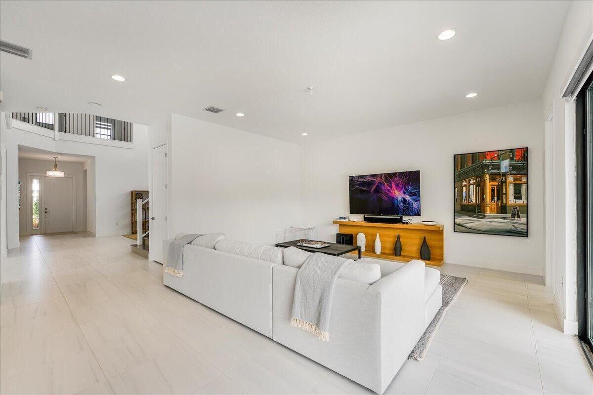 17496 Sparkling River, Boca Raton FL 33496
