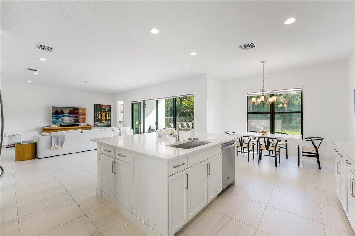 17496 Sparkling River, Boca Raton FL 33496