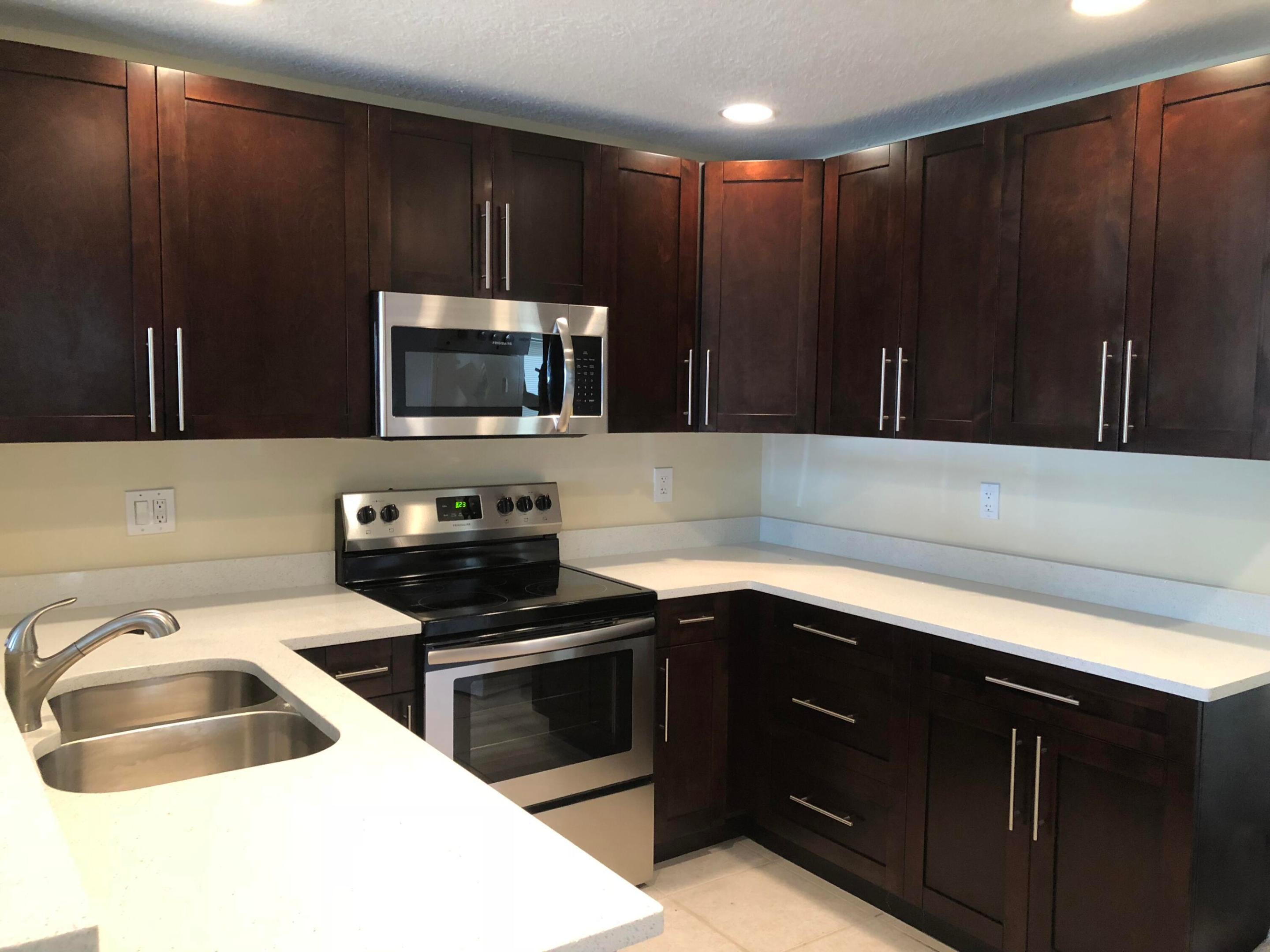 616 W BROWARD, Lantana FL 33462