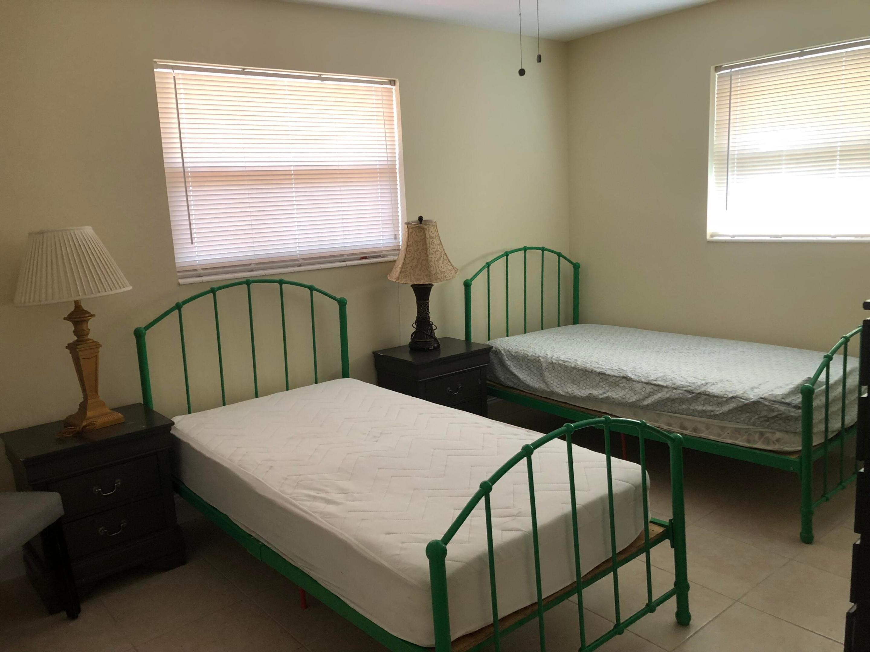 616 W BROWARD, Lantana FL 33462