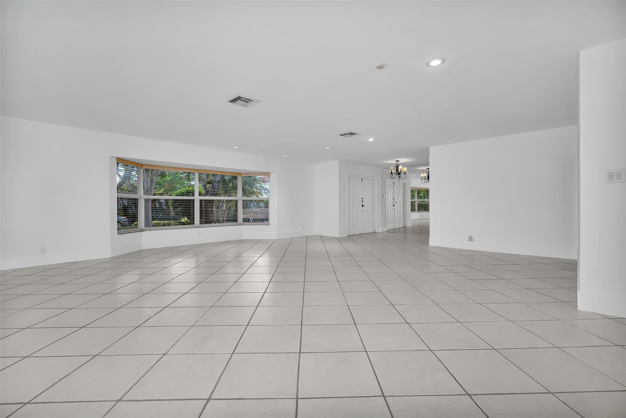 2427 Sea Island, Fort Lauderdale FL 33301