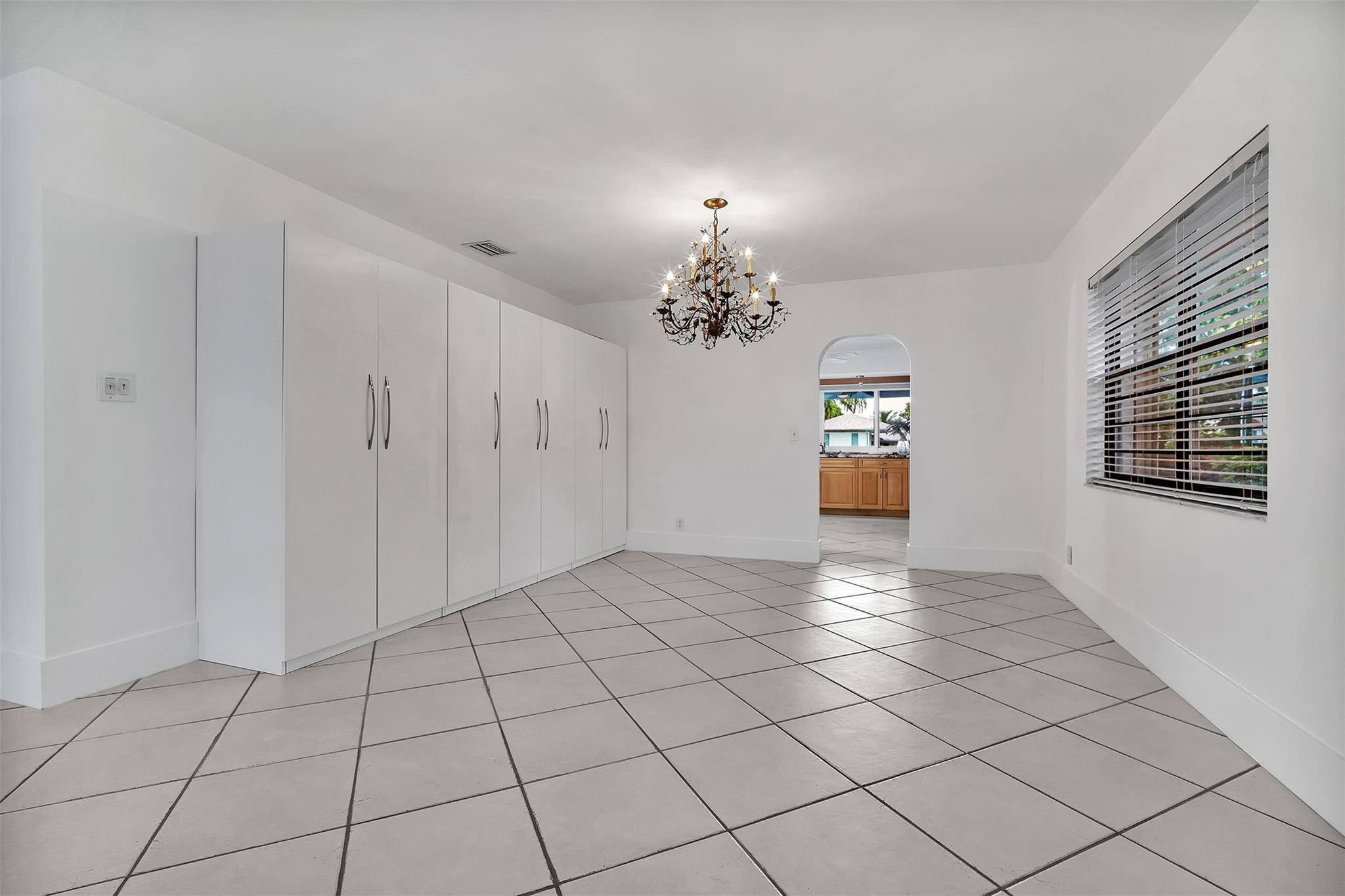 2427 Sea Island, Fort Lauderdale FL 33301