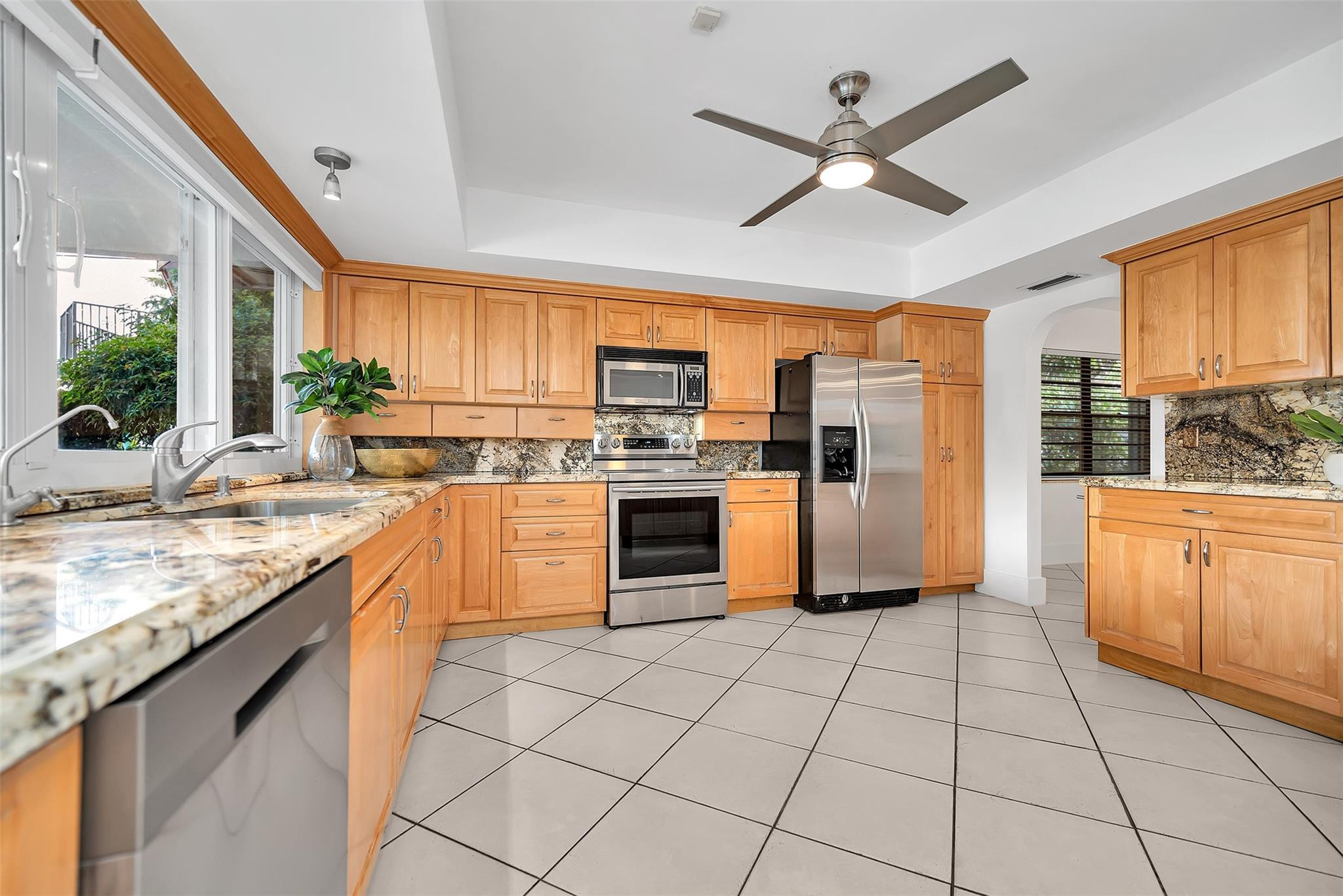 2427 Sea Island, Fort Lauderdale FL 33301