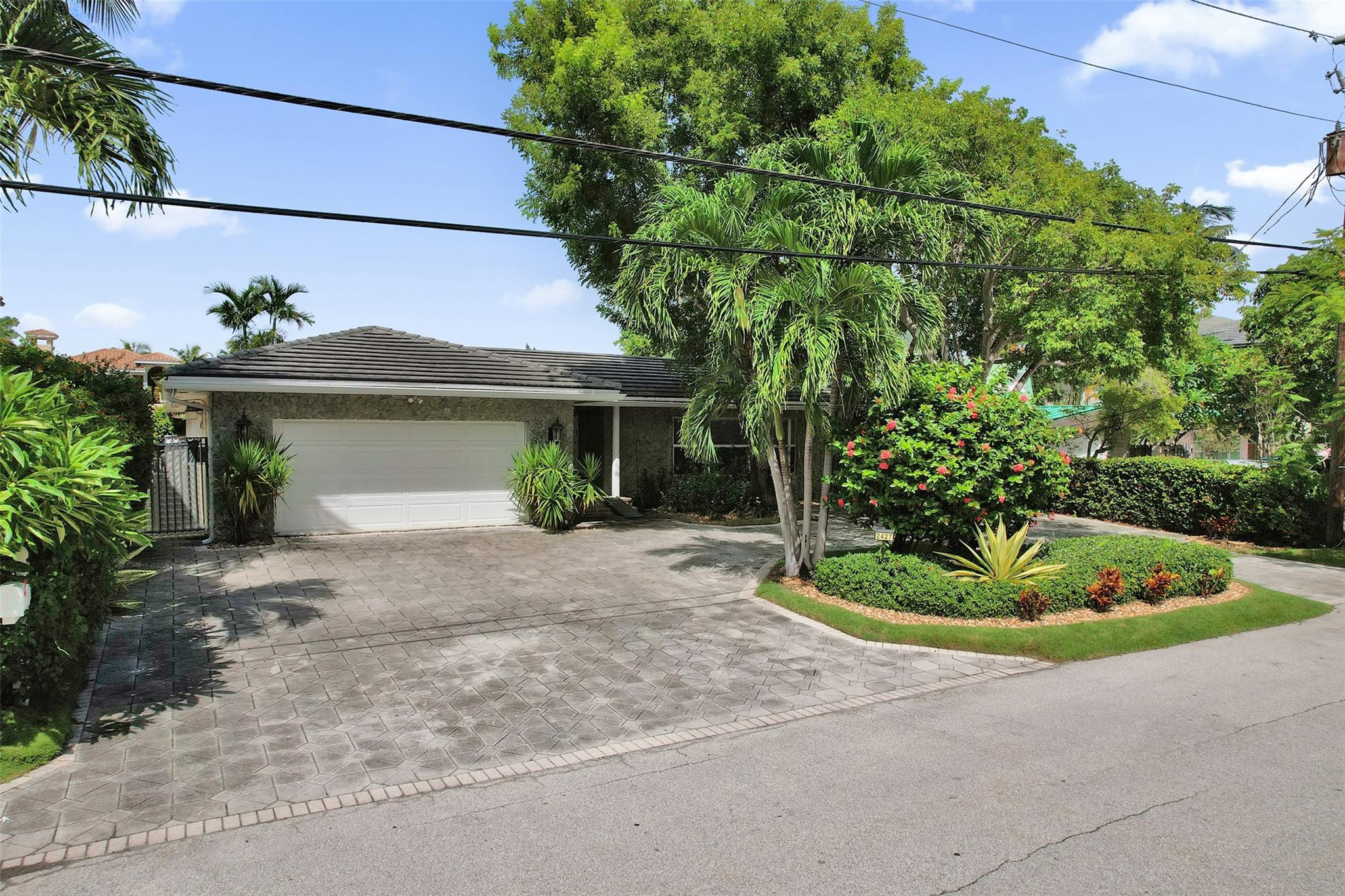 2427 Sea Island, Fort Lauderdale FL 33301